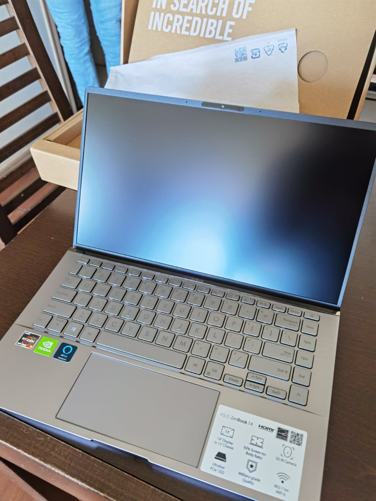 ASUS Zenbook 14 Laptop - AMD Ryzen 5-8GB RAM - GEFORCE MX350-256GB SSD - Win 10, Light Gray - Customer Photo 4