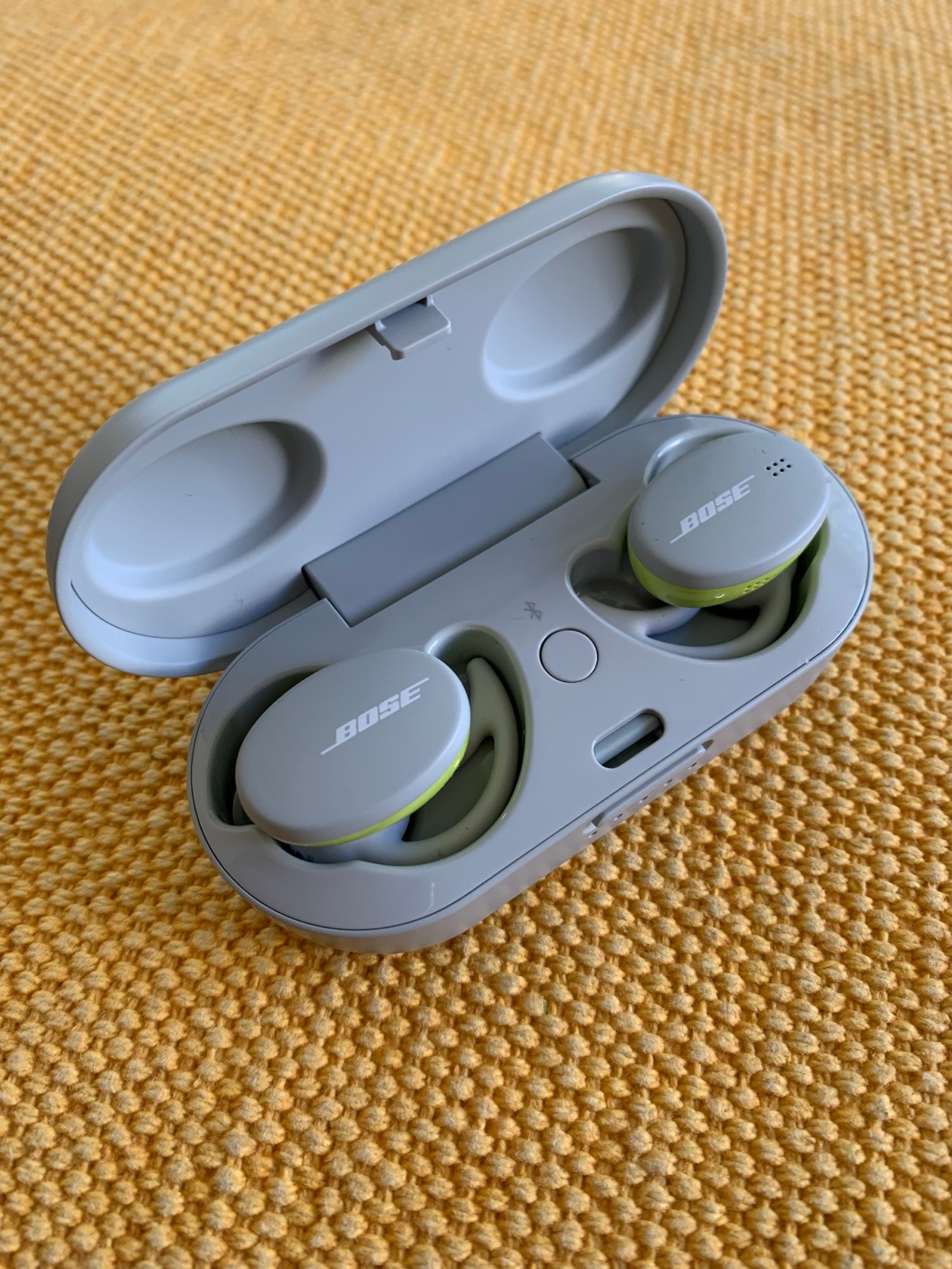 Bose Sport Earbuds - Wireless Earphones - Bluetooth in Ear Headphones for Workouts and Running, Triple Black - Customer Photo 4