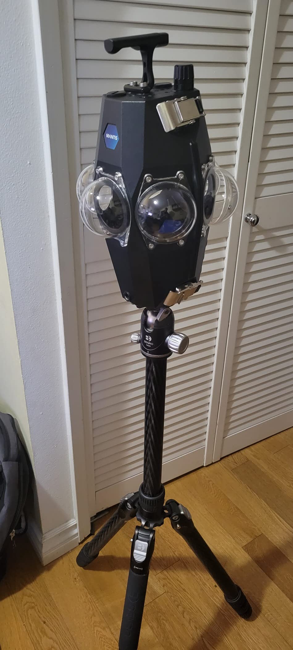 Rhino Carbon Fiber Tripod Kit – Professional 4-Section Travel Tripod with VX30 Ball Head, Arca-Swiss Plate, Reverse Folding Legs & Case for DSLR, Mirrorless & Video Cameras (FRHN34CVX30) Customer Review Rhino Carbon Fiber Tripod Kit – Professional 4-Section Travel Tripod with VX30 Ball Head, Arca-Swiss Plate, Reverse Folding Legs & Case for DSLR, Mirrorless & Video Cameras (FRHN34CVX30) - Customer Photo 1