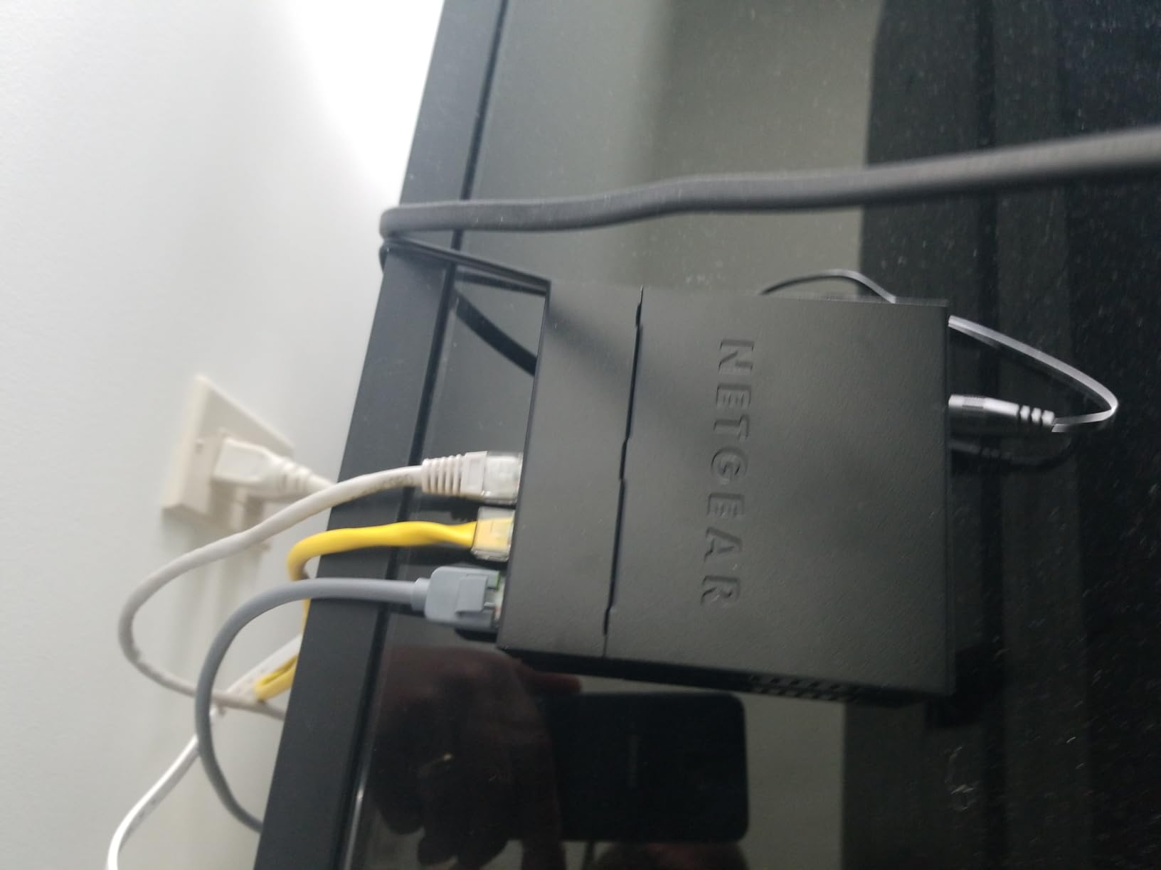 Google Wifi - AC1200 - Mesh WiFi System - Wifi Router - 1500 Sq Ft Coverage - 1 pack customer photo 2