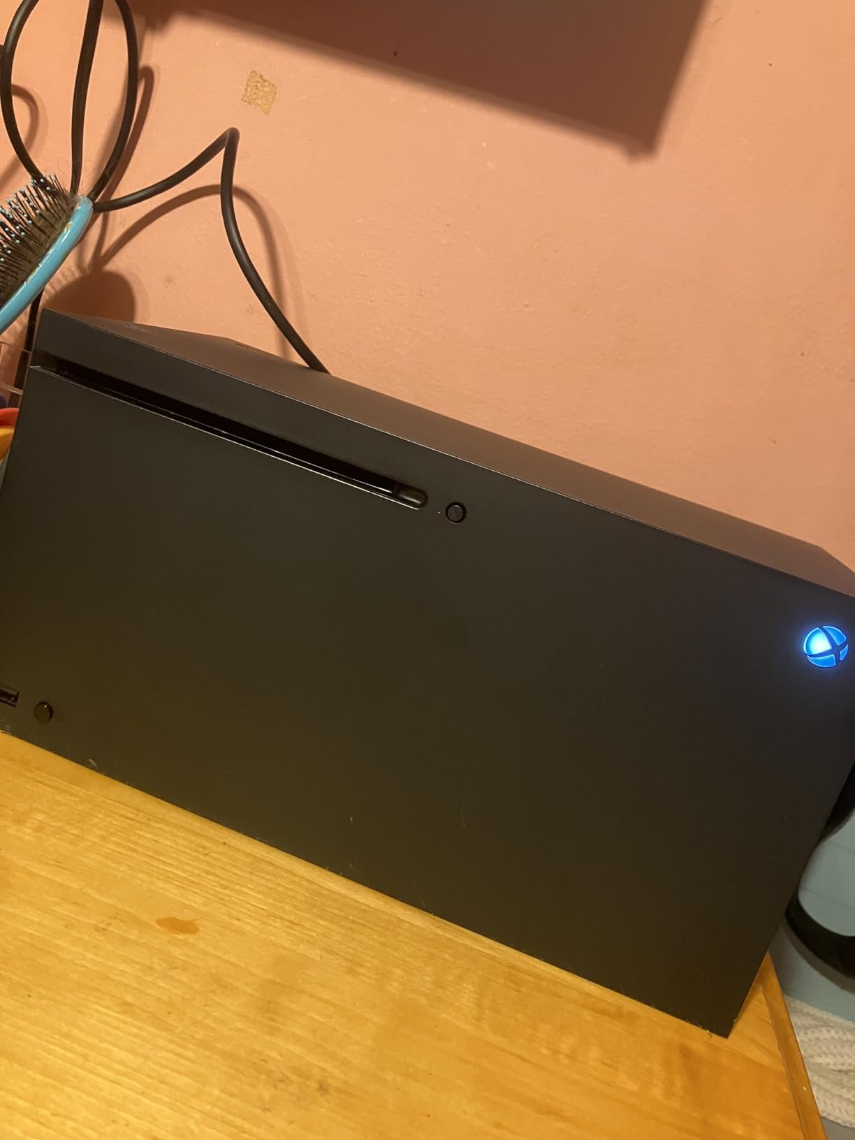 Xbox Series X - Gaming Console - 1TB SSD - Includes Wireless Controller - 4K Gaming - 120FPS - Carbon Black - Customer Photo 1