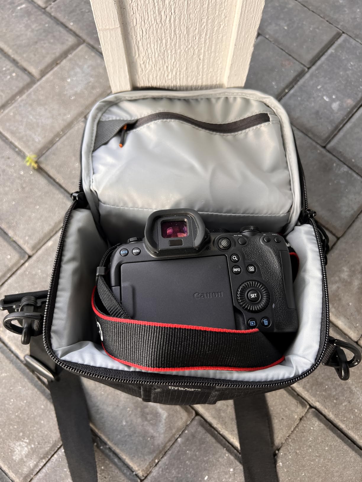 Lowepro Photo Active TLZ 50AW Mirrorless and DSLR Toploader - Large Customer Review Lowepro Photo Active TLZ 50AW Mirrorless and DSLR Toploader - Large - Customer Photo 2