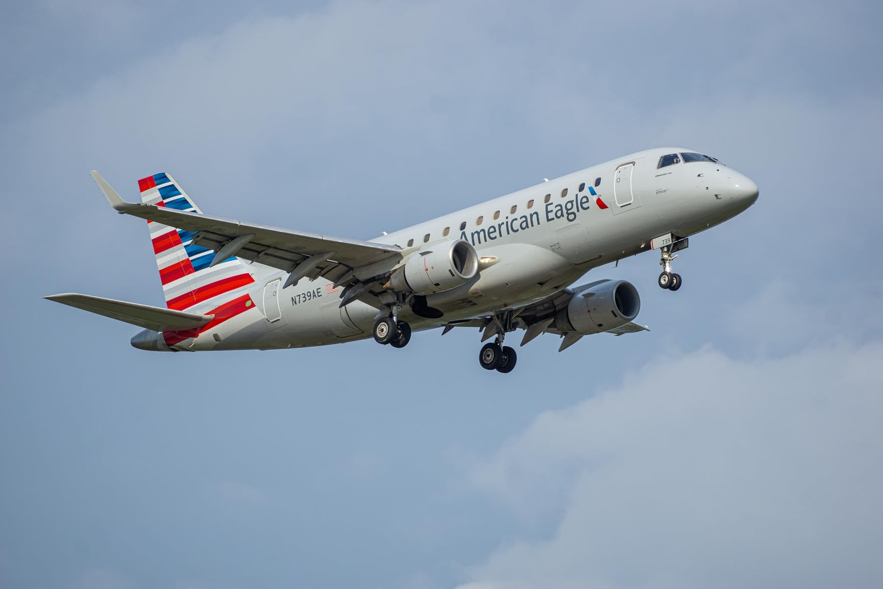 Tamron 70-300mm F/4.5-6.3 Di III RXD for Sony Mirrorless Full Frame/APS-C E-Mount (Tamron 6 Year Limited USA Warranty), Black - Customer Photo 5