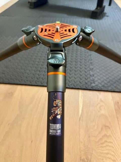3 Legged Thing Legends Tommy Carbon Fiber Tripod - 3 Section Adjustable Camera Tripod with Three Detachable Legs, Flat Plate and Bowl Mount for Heavier Kit - Metallic Slate Grey (Tommy) - Customer Photo 1