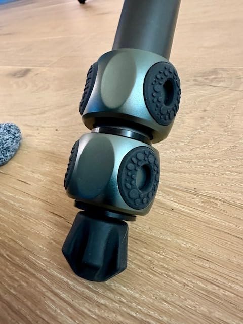 3 Legged Thing Legends Tommy Carbon Fiber Tripod - 3 Section Adjustable Camera Tripod with Three Detachable Legs, Flat Plate and Bowl Mount for Heavier Kit - Metallic Slate Grey (Tommy) - Customer Photo 2