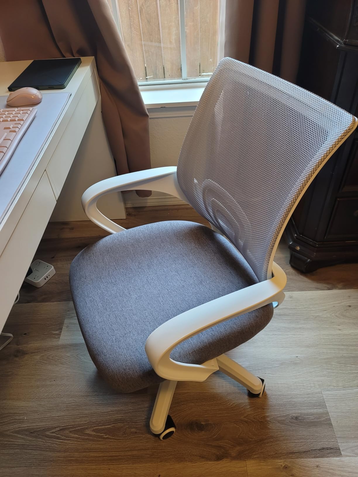 NEO CHAIR Office Desk Computer Chair Ergonomic Mesh Gaming Mid Back Seat Comfy Lumbar Support Adjustable Height - Customer Photo 1