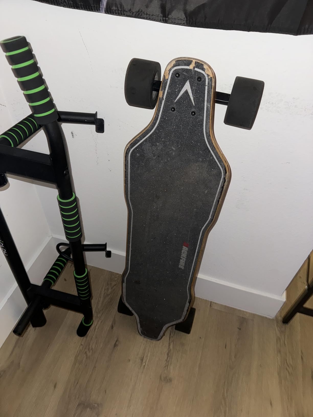 Backfire G2 Black Electric Longboard Skateboard with Protective Gear, Suitable for Adults & Teens Beginners, 5.2Ah/187Wh Battery, 12.5 Miles Range, 24 mph top Speed, 180 Days Warranty Customer Review Backfire G2 Black Electric Longboard Skateboard with Protective Gear, Suitable for Adults & Teens Beginners, 5.2Ah/187Wh Battery, 12.5 Miles Range, 24 mph top Speed, 180 Days Warranty - Customer Photo 1