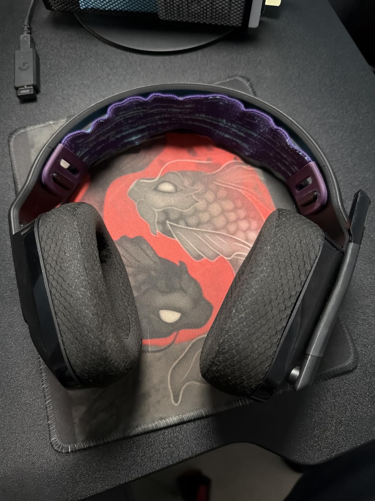Logitech G535 Lightspeed Wireless Gaming Headset - Black | Lightweight, on-ear design, flip-to-mute microphone, USB rechargeable battery customer photo 1