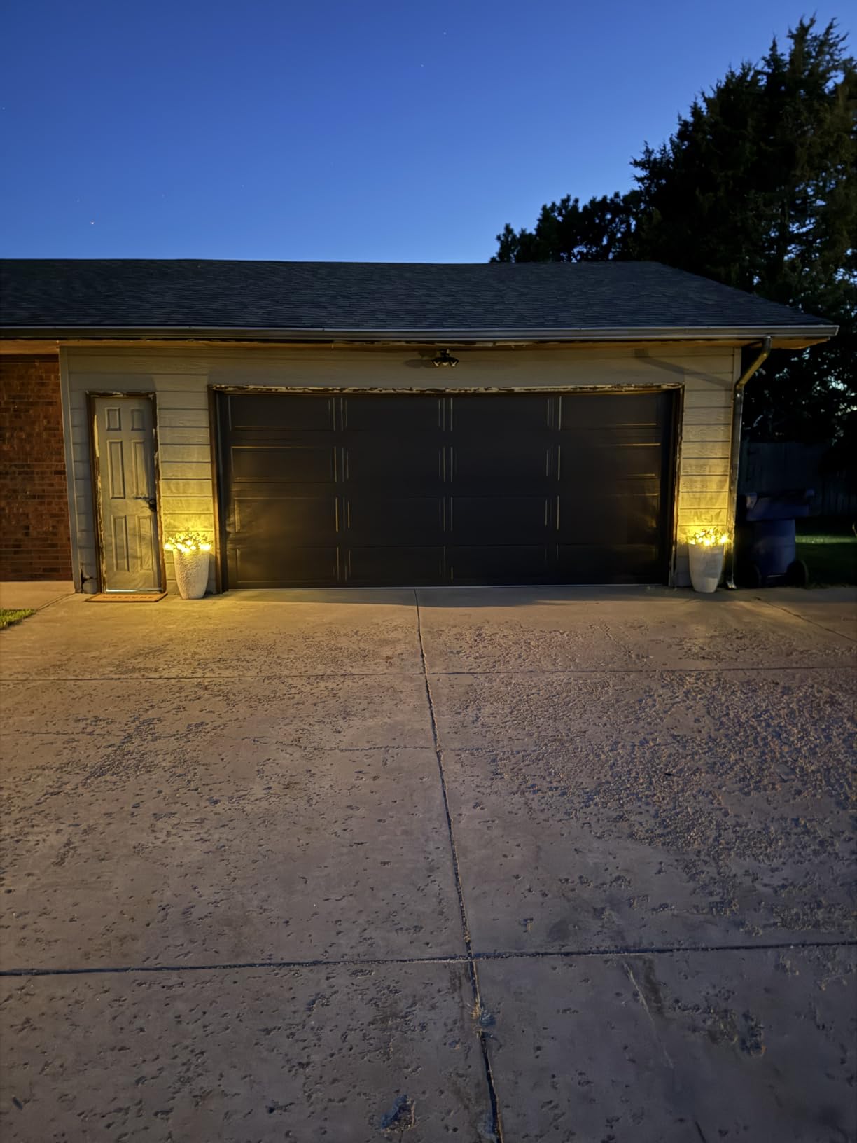 Worth 9 Gallon Tall Round Planters Set of 2-14 Worth 9 Gallon Tall Round Planters Set of 2-14