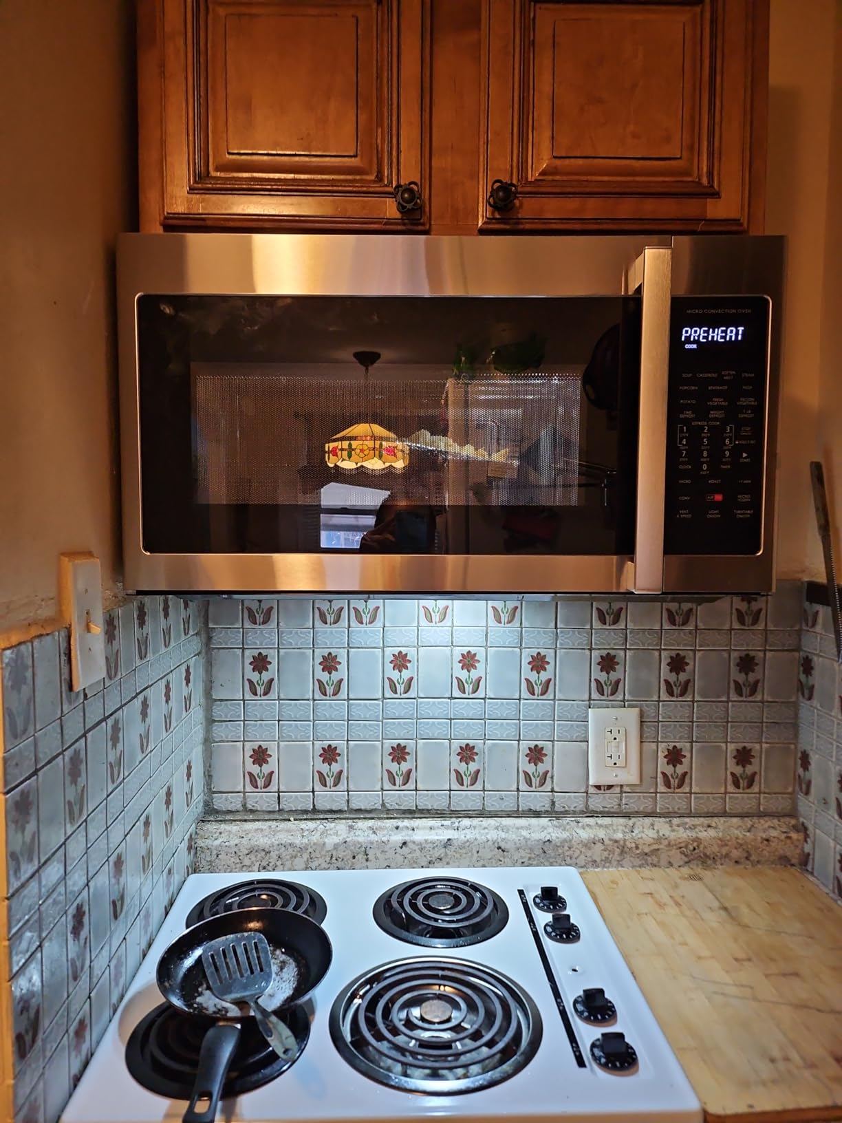 Galanz GLOMJA17S2B-10 Over-The-Range Microwave, Energy Saving/ECO Mode, 30-second Express Cooking, 9 Auto-cook Programs, 1000W/120Volts, 1.7 Cu.Ft, Stainless Steel - Customer Photo 1