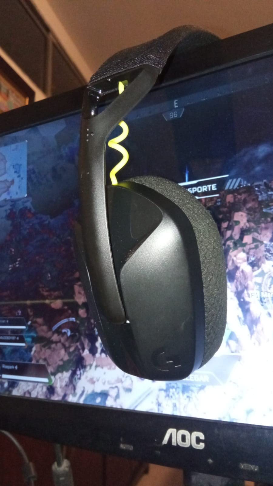 Logitech G435 Lightspeed & Bluetooth Wireless Gaming Headset - Lightweight Over-Ear Headphones, Built-in mics, 18h Battery, Dolby Atmos, PC, PS4, PS5, Nintendo Switch/Switch 2, Mobile - Black Customer Review Logitech G435 Lightspeed & Bluetooth Wireless Gaming Headset - Lightweight Over-Ear Headphones, Built-in mics, 18h Battery, Dolby Atmos, PC, PS4, PS5, Nintendo Switch/Switch 2, Mobile - Black - Customer Photo 2