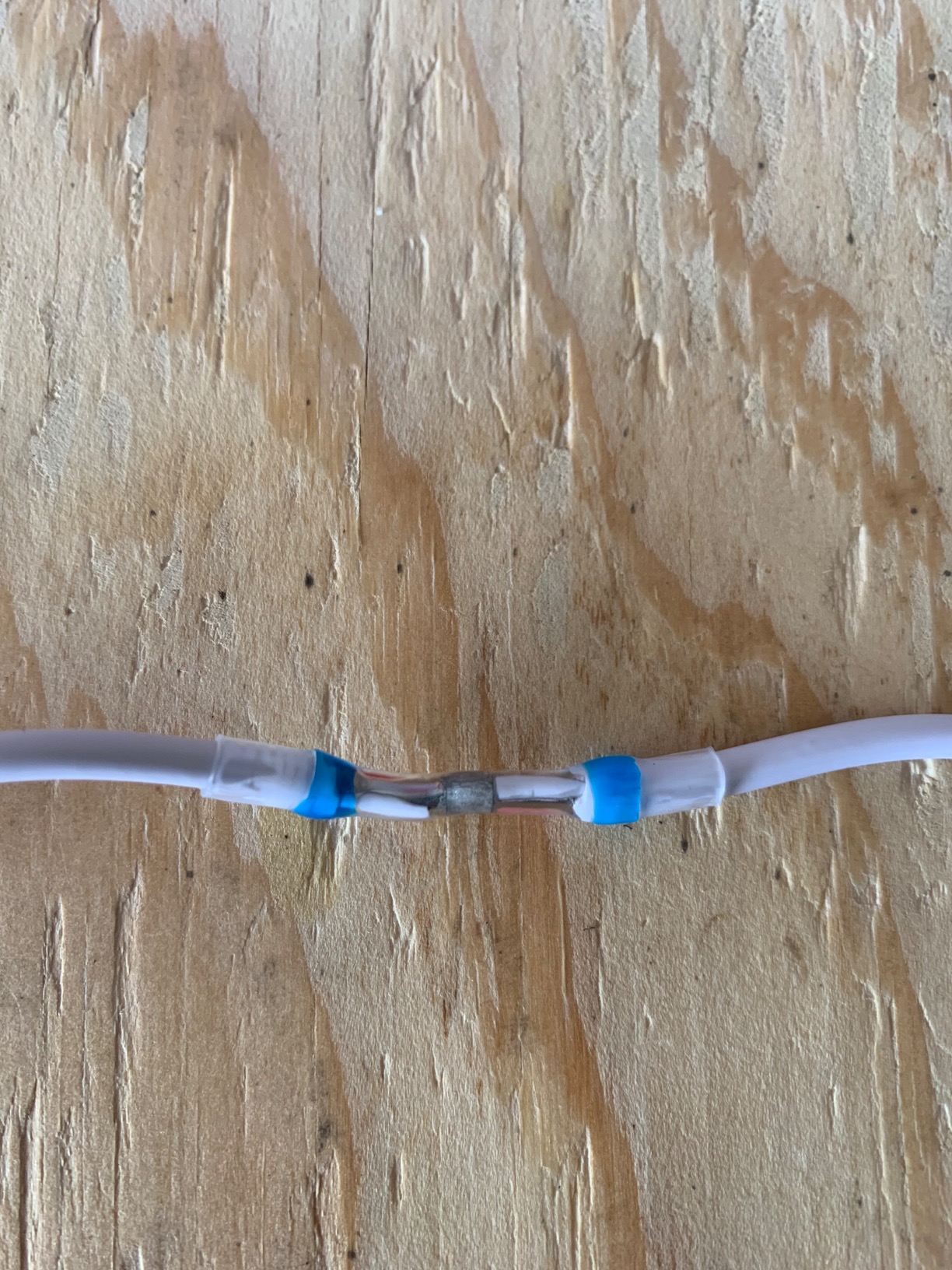 Wagner Spraytech 2417344 HT1000 Heat Gun Kit, 3 Nozzles Included, 2 Temp Settings 750°F & 1000°F, Great for Shrink Wrap, Soften Paint, Bend Plastic Pipes, Loosen Bolts and More - Customer Photo 4