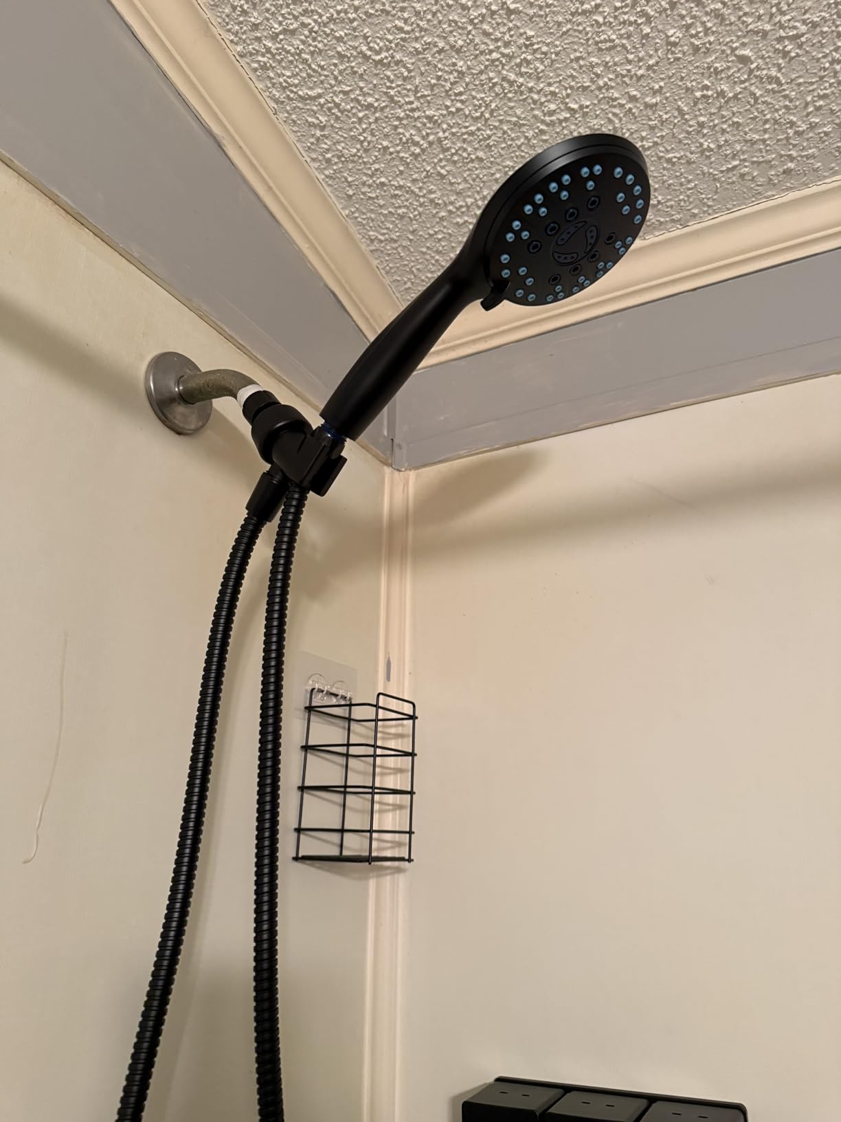 Hotel Spa AquaCare High Pressure 8-mode Handheld Shower Head, Anti-clog Nozzles, Built-in Power Wash to Clean Tub, Tile & Pets, Extra Long 6 ft. Stainless Steel Hose, Wall & Overhead Brackets Customer Review Hotel Spa AquaCare High Pressure 8-mode Handheld Shower Head, Anti-clog Nozzles, Built-in Power Wash to Clean Tub, Tile & Pets, Extra Long 6 ft. Stainless Steel Hose, Wall & Overhead Brackets - Customer Photo 2