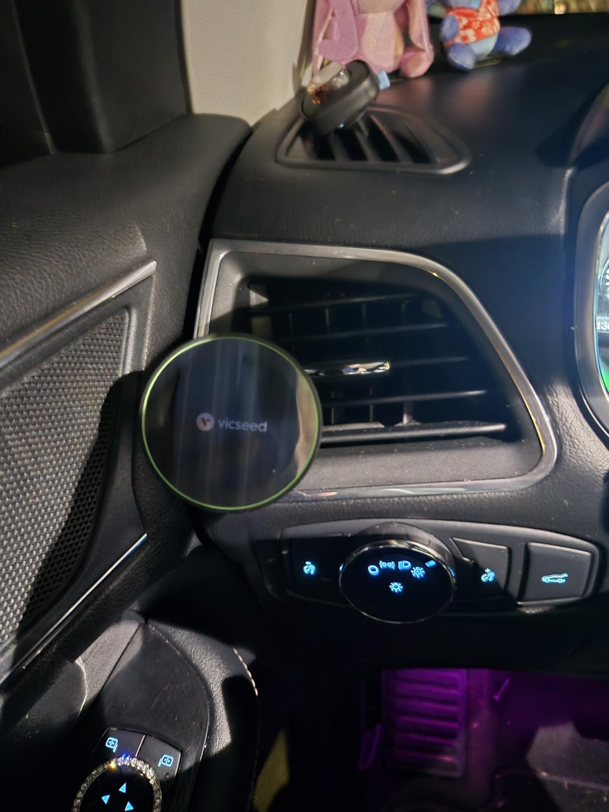 VICSEED for MagSafe Car Mount [Upgraded Strongest Magnet Power] Magnetic Phone Holder for Car Vent 360 Adjustable Magnetic Car Phone Holder Mount for iPhone 17 Pro Max 16 15 14 13 12 Plus Mini - Customer Photo 2