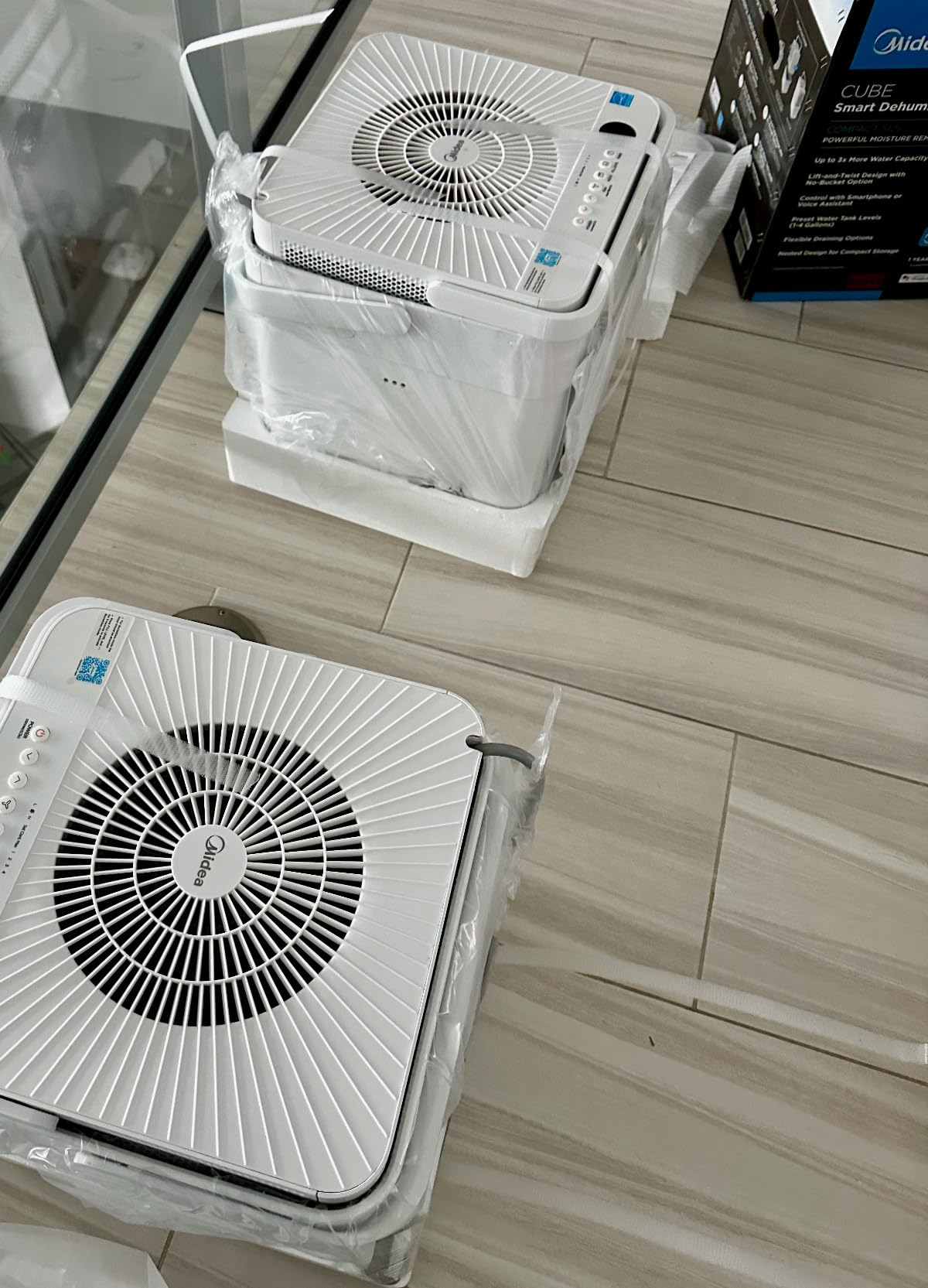 Midea Cube 50 Pint Dehumidifier for Basement and Rooms at Home for up to 4,500 Sq. Ft., Built-in Pump, Drain Hose Included, Smart Control, Works with Alexa (White), ENERGY STAR Most Efficient 2022 - Customer Photo 1