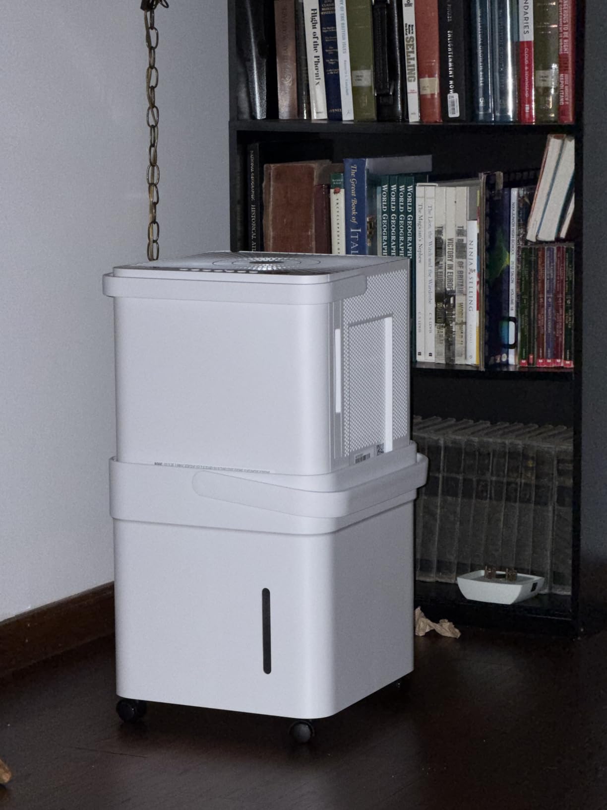 Midea Cube 50 Pint Dehumidifier for Basement and Rooms at Home for up to 4,500 Sq. Ft., Built-in Pump, Drain Hose Included, Smart Control, Works with Alexa (White), ENERGY STAR Most Efficient 2022 - Customer Photo 4