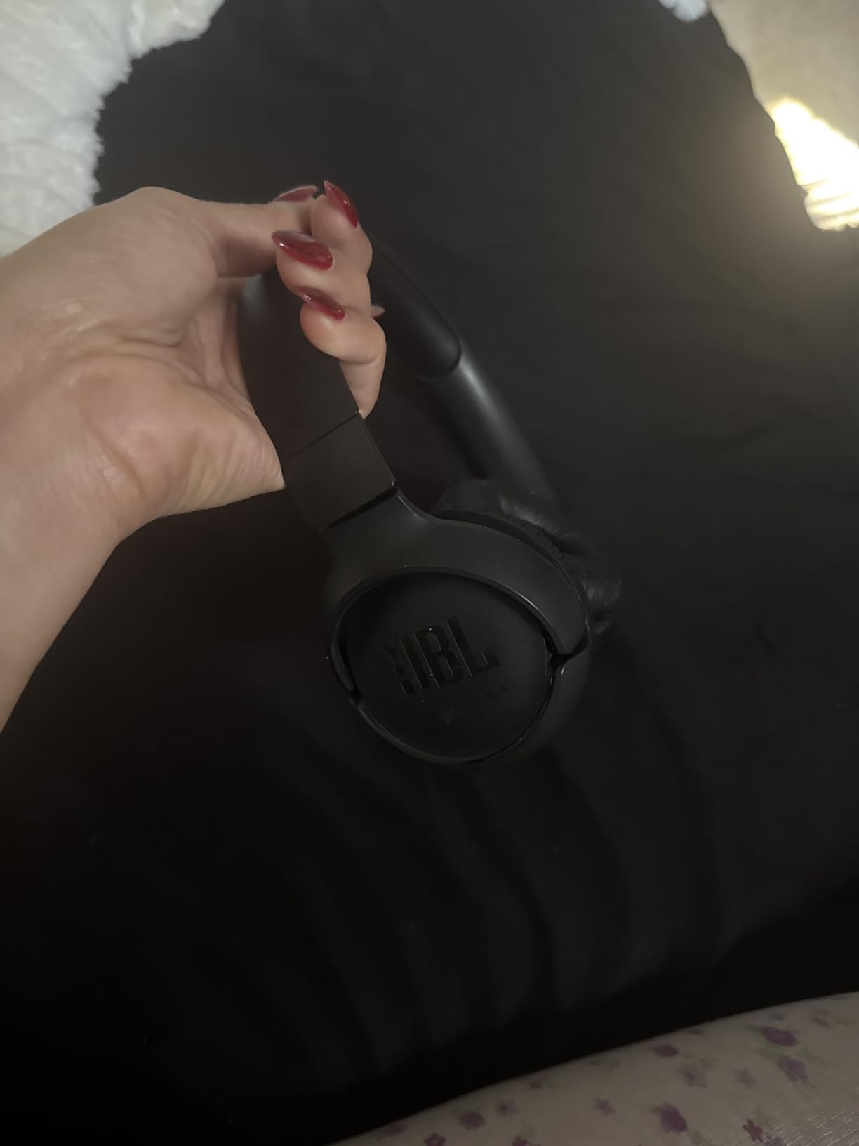 JBL Tune 510BT - Bluetooth headphones with up to 40 hours battery, microphone for call, foldable and comfortable, Android and iOs compatible (Rose) - Customer Photo 2