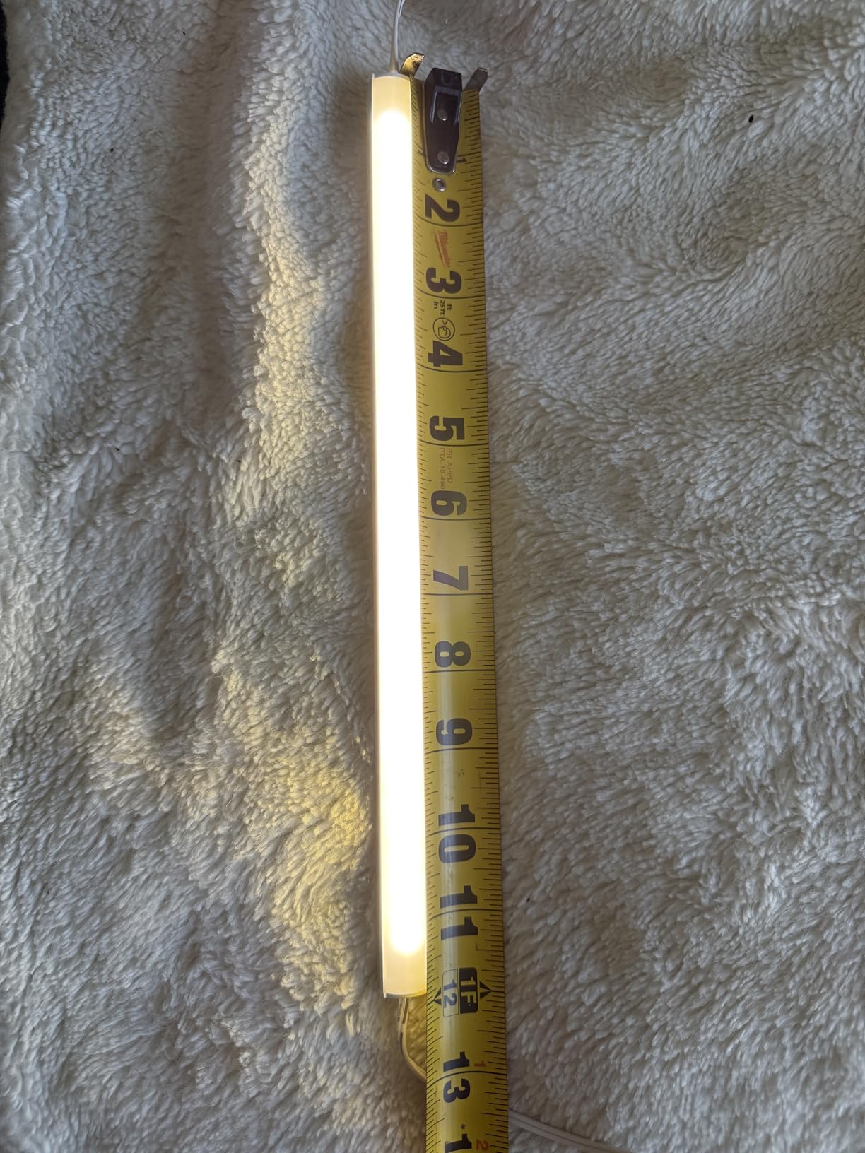 JUSJUBR Plug-in Under Cabinet Lighting, 2pcs 12 Inch Dimmable Closet Light, Cold White 6000K Linkable USB LED Light Bar, Memory Function, Under Counter Lights for Kitchen, Desk, Workspace Customer Review JUSJUBR Plug-in Under Cabinet Lighting, 2pcs 12 Inch Dimmable Closet Light, Cold White 6000K Linkable USB LED Light Bar, Memory Function, Under Counter Lights for Kitchen, Desk, Workspace - Customer Photo 1