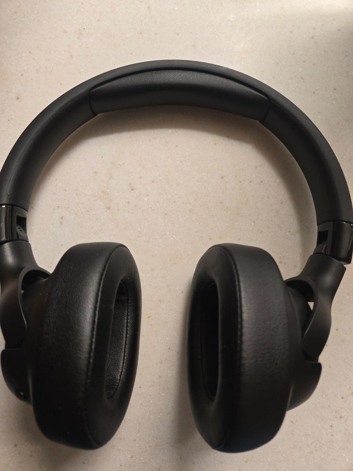 JBL Tune 760NC - Wireless Over-ear Noise Cancelling headphones, JBL Pure Bass Sound, Voice Assist, Google Fast Pair, Up to 50Hrs of Battery with ANC off, Lightweight and foldable design (Black) - Customer Photo 2