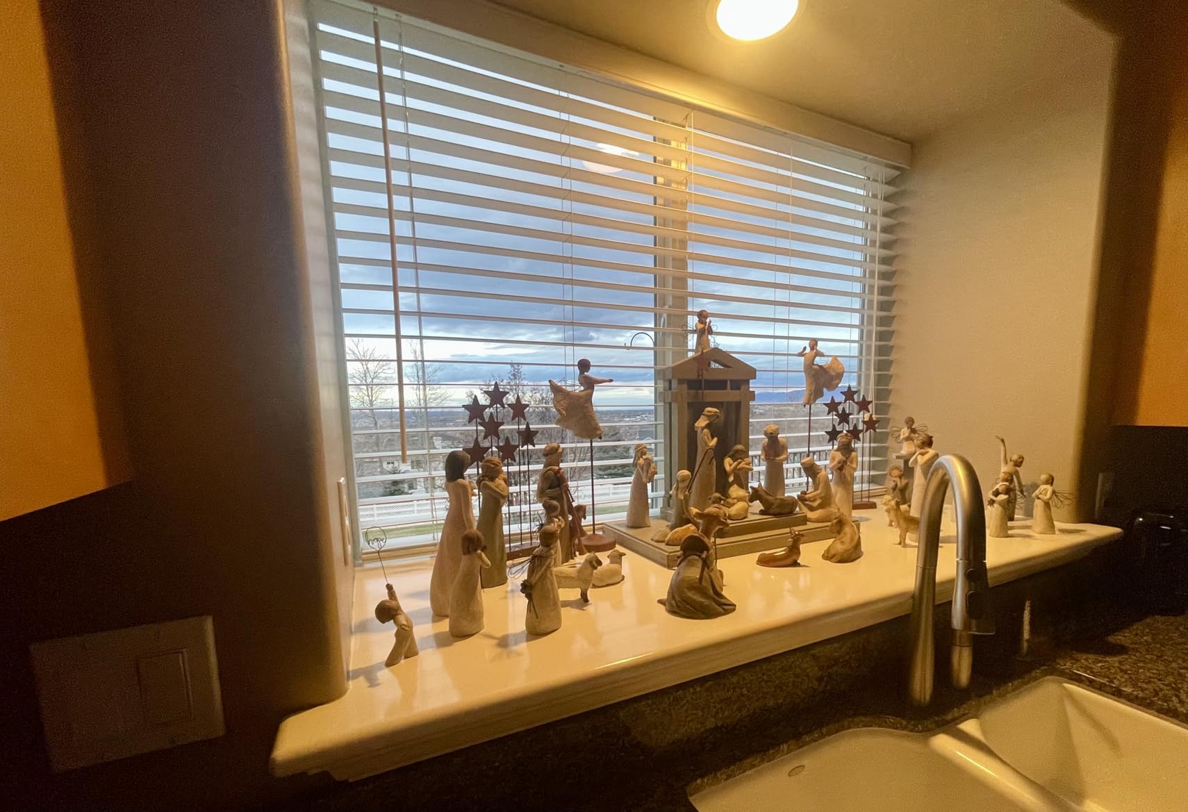 Amazon Basics Smart Light Switch, Single Pole, Works with Alexa Only, Voice Control, Schedule, 2.4 GHz Wi-Fi, No Hub Required, Easy to Install, White customer photo 1