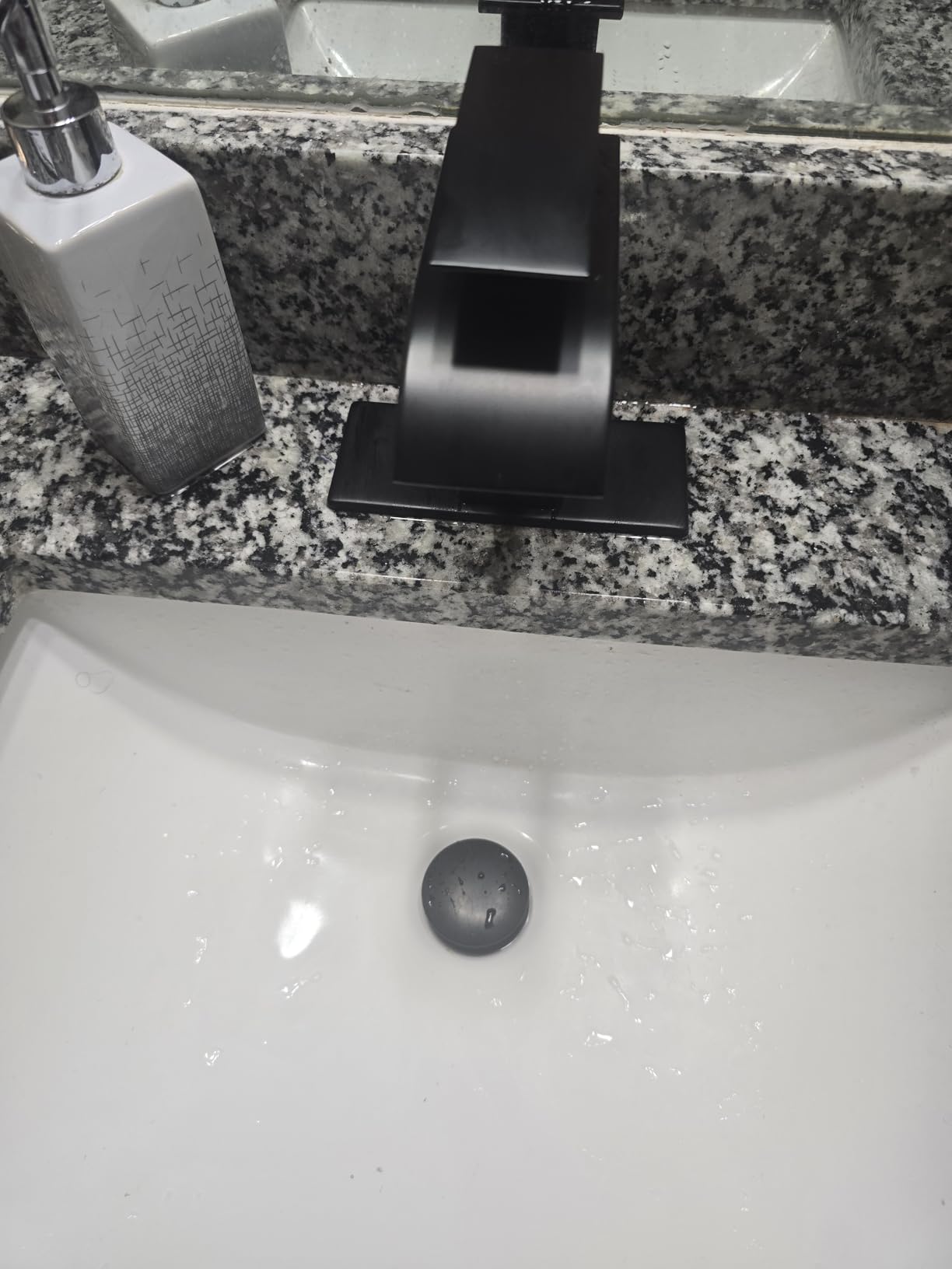 Ryuwanku Bathroom Faucet Matte Black Modern Waterfall Bathroom Sink Faucet with Single Handle Suitable for 1 or 3 Holes,Supply Deck Plate and Hose - Customer Photo 2