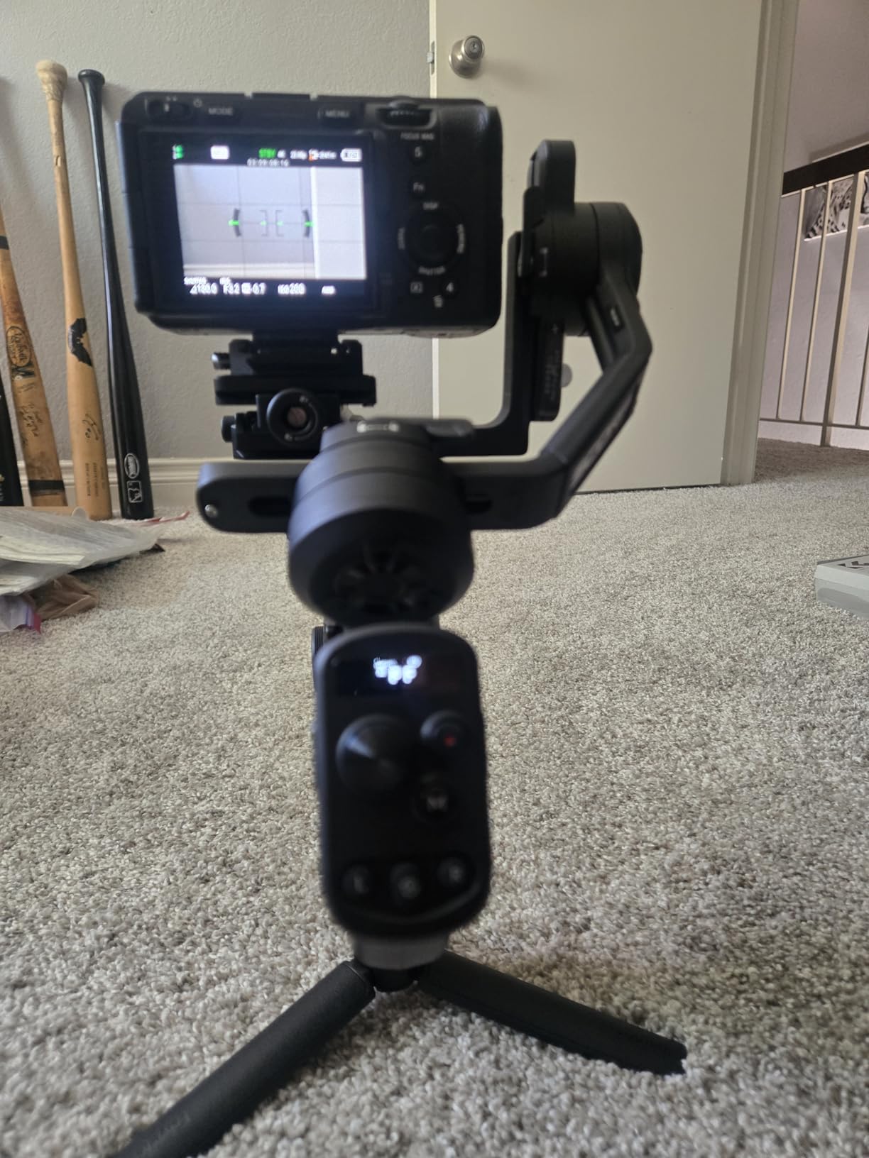 FeiyuTech SCORP-C2 Professional Camera Gimbal Stabilizer, Built-in AI Face/Object Tracking, 3.5kg/7.72lbs Load, Native Vertical Video for YouTube TikTok, for Sony A7, Canon EOS R, Nikon Z Mirrorless - Customer Photo 2