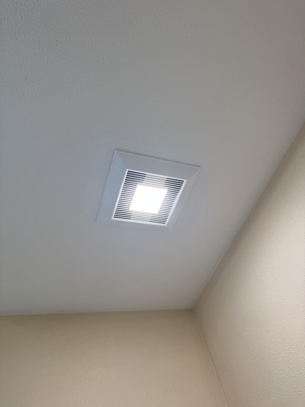 Panasonic WhisperFit Ceiling Mount Bathroom Exhaust Fan with Dimmable LED Light, 50-80-110 CFM, FV-0511VFL1 - Customer Photo 1