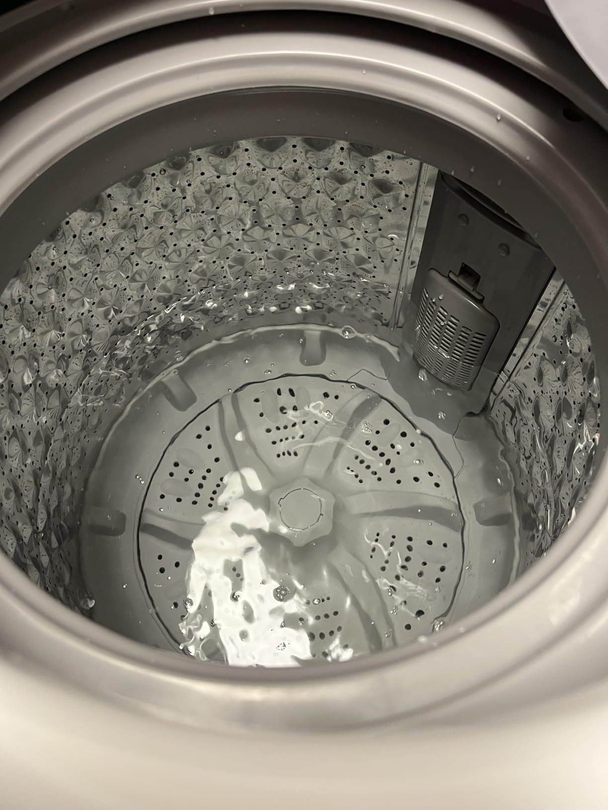 BLACK+DECKER 3.0 Cu. Ft. Portable Washer, 26.5 lb. Capacity Washing Machine, 6 Cycles, Quick Connect Sink Adapter and Drain Hose Included, Transparent Lid & LED Display, BPW30MW, White - Customer Photo 2