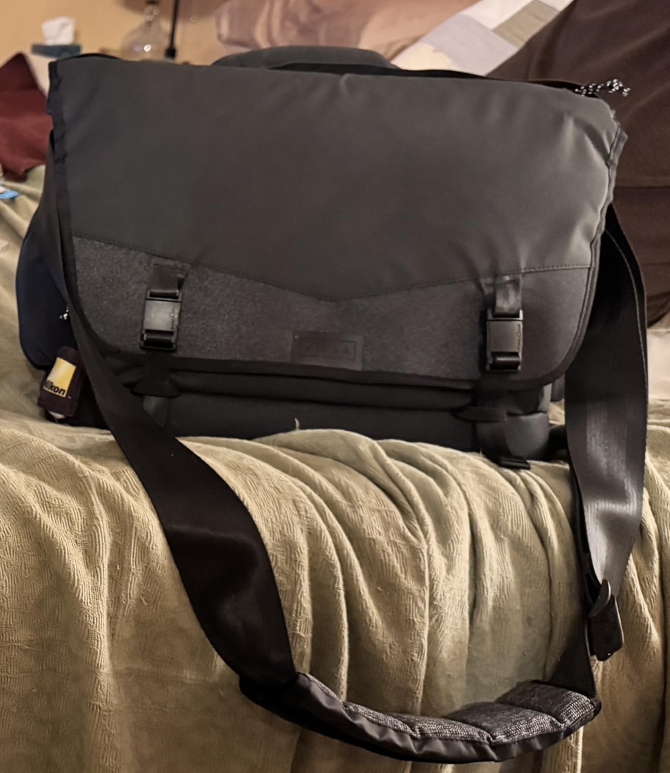 Tenba DNA 9 Slim Messenger Bag Customer Review Tenba DNA 9 Slim Messenger Bag - Customer Photo 1