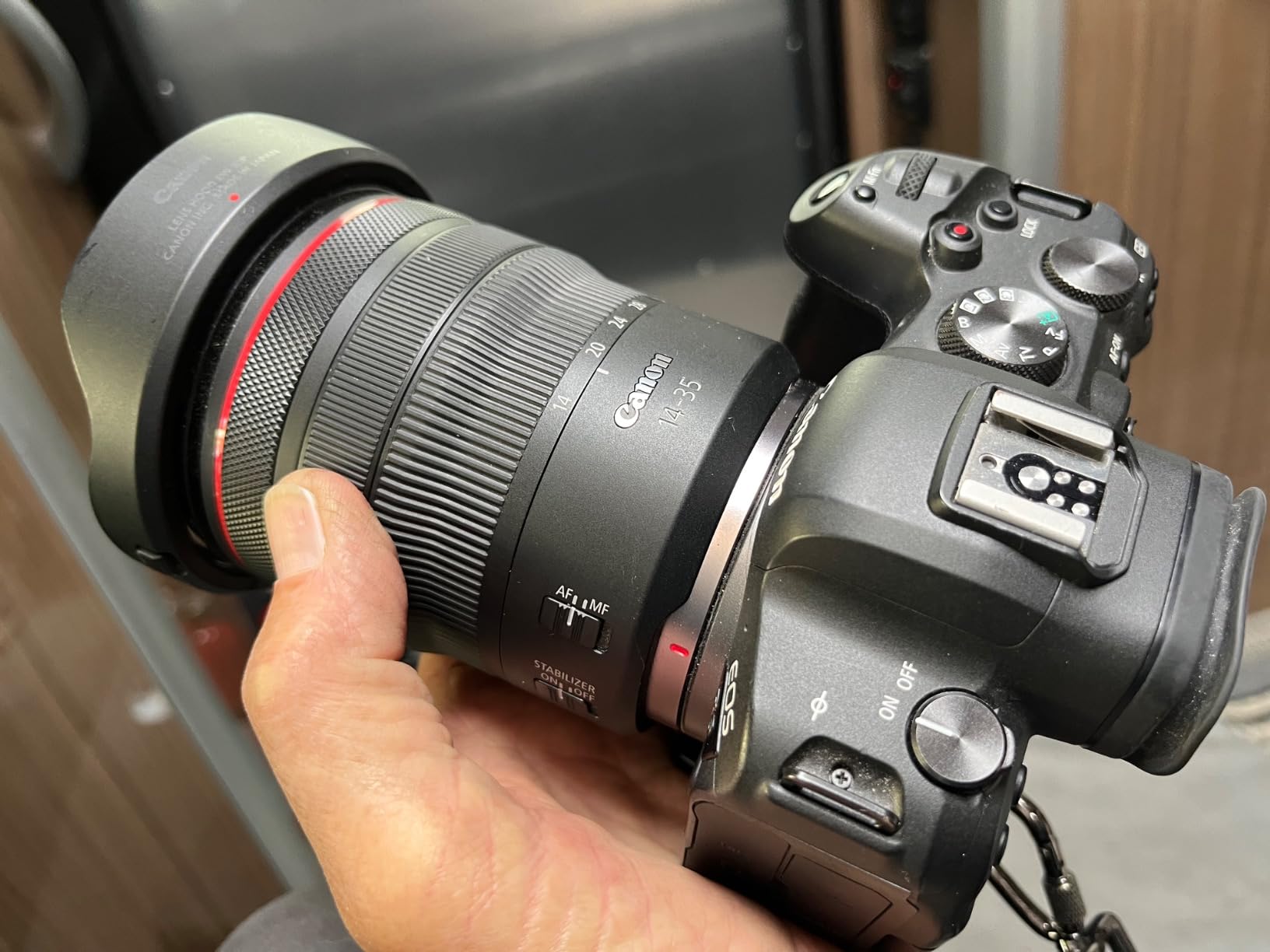 Canon RF14-35mm F4 L is USM Lens, Wide-Angle Zoom Lens, Compatible with EOS R Series Mirrorless Cameras, Black - Customer Photo 1