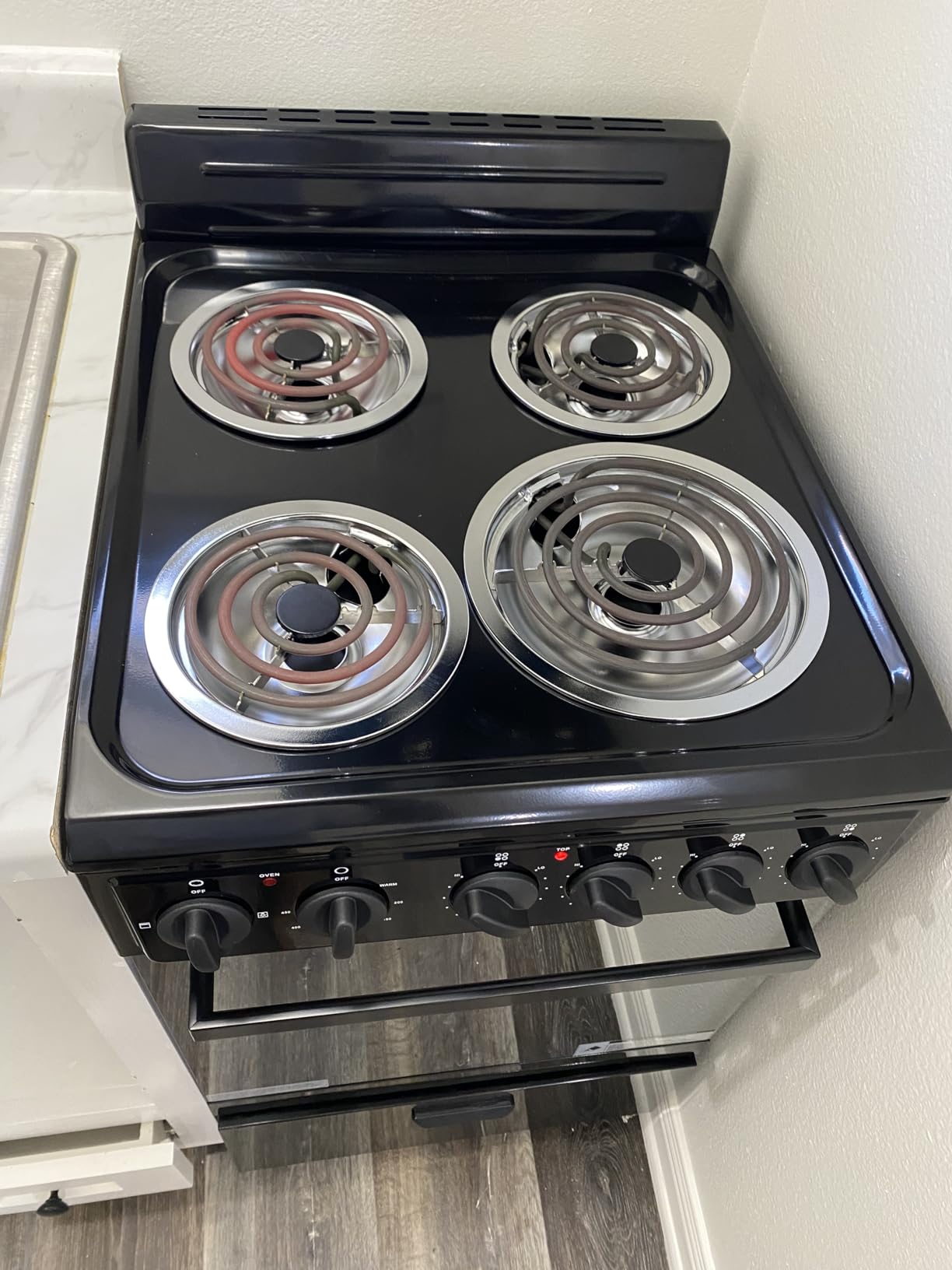 Premium Levella PRE2025GW 20 in Freestanding Electric Range with 4 Coil Burners and 2.2 Cu. Ft. Single Oven Capacity with Lower Storage Drawer in White - Customer Photo 1