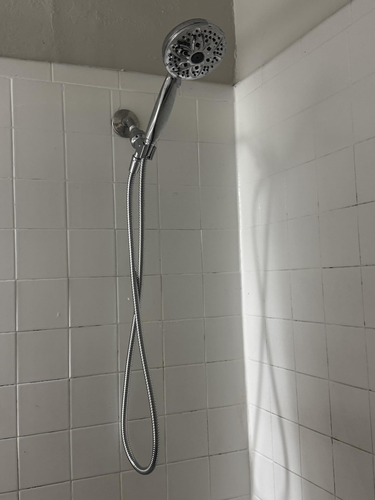 6-Setting Shower Head with Handheld, JDO High Pressure Hand held Shower Head, 4.7 Inch Chrome Detachable Showerhead Set with 59 Inch Stainless Steel Hose and Adjustable Showerhead Holder Customer Review 6-Setting Shower Head with Handheld, JDO High Pressure Hand held Shower Head, 4.7 Inch Chrome Detachable Showerhead Set with 59 Inch Stainless Steel Hose and Adjustable Showerhead Holder - Customer Photo 5