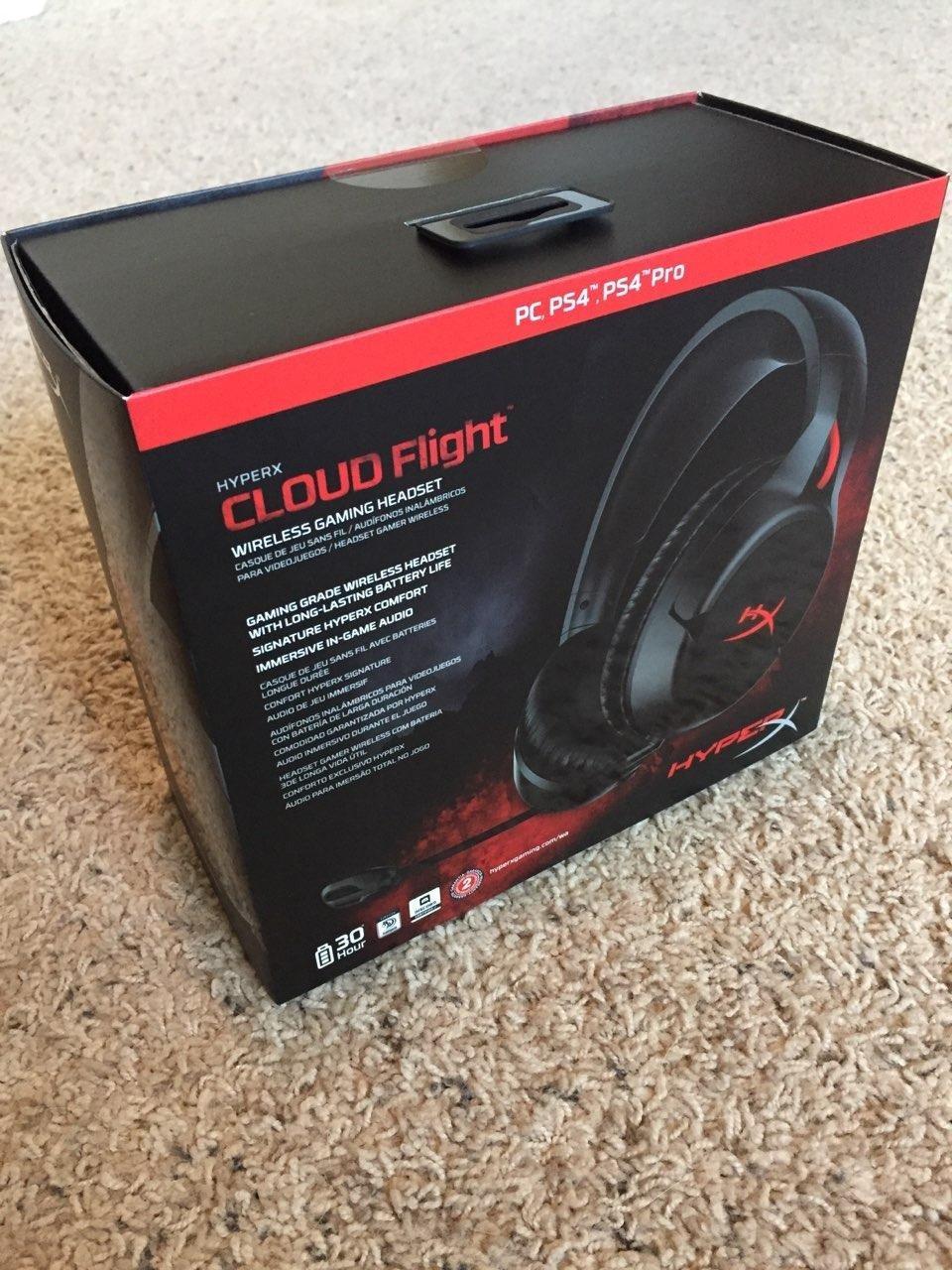 Cloud Flight - Wireless Gaming Headset for PS5 and PS4, Up to 30-hour battery, Memory foam ear cushions and premium leatherette, Noise-Cancelling Microphone with LED Mic Mute customer photo 1