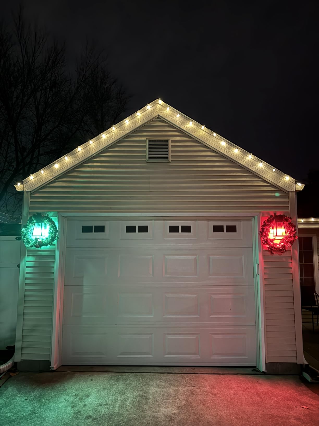 Govee Smart Light Bulbs, Color Changing Light Bulb, Work with Alexa and Google Assistant, 16 Million Colors RGBWW, WiFi & Bluetooth LED Light Bulbs, Music Sync, A19, 800 Lumens, 4 Pack - Customer Photo 2