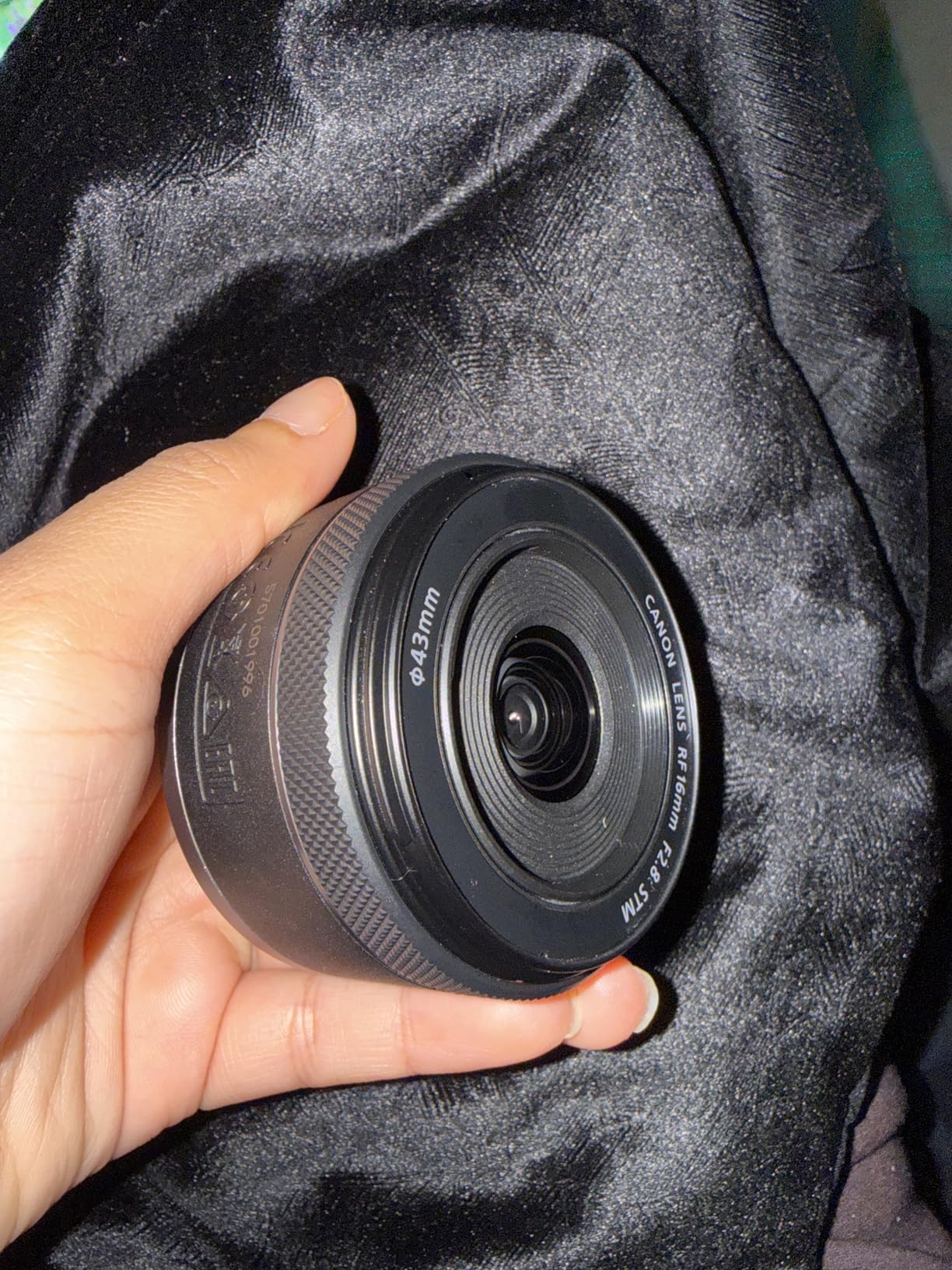Canon RF16mm F2.8 STM Lens - Customer Photo 3