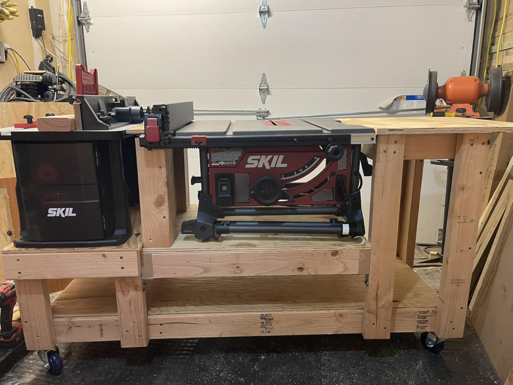 SKIL RT1323-01 Router Table and 10Amp Fixed Base Router Kit Customer Review SKIL RT1323-01 Router Table and 10Amp Fixed Base Router Kit - Customer Photo 2