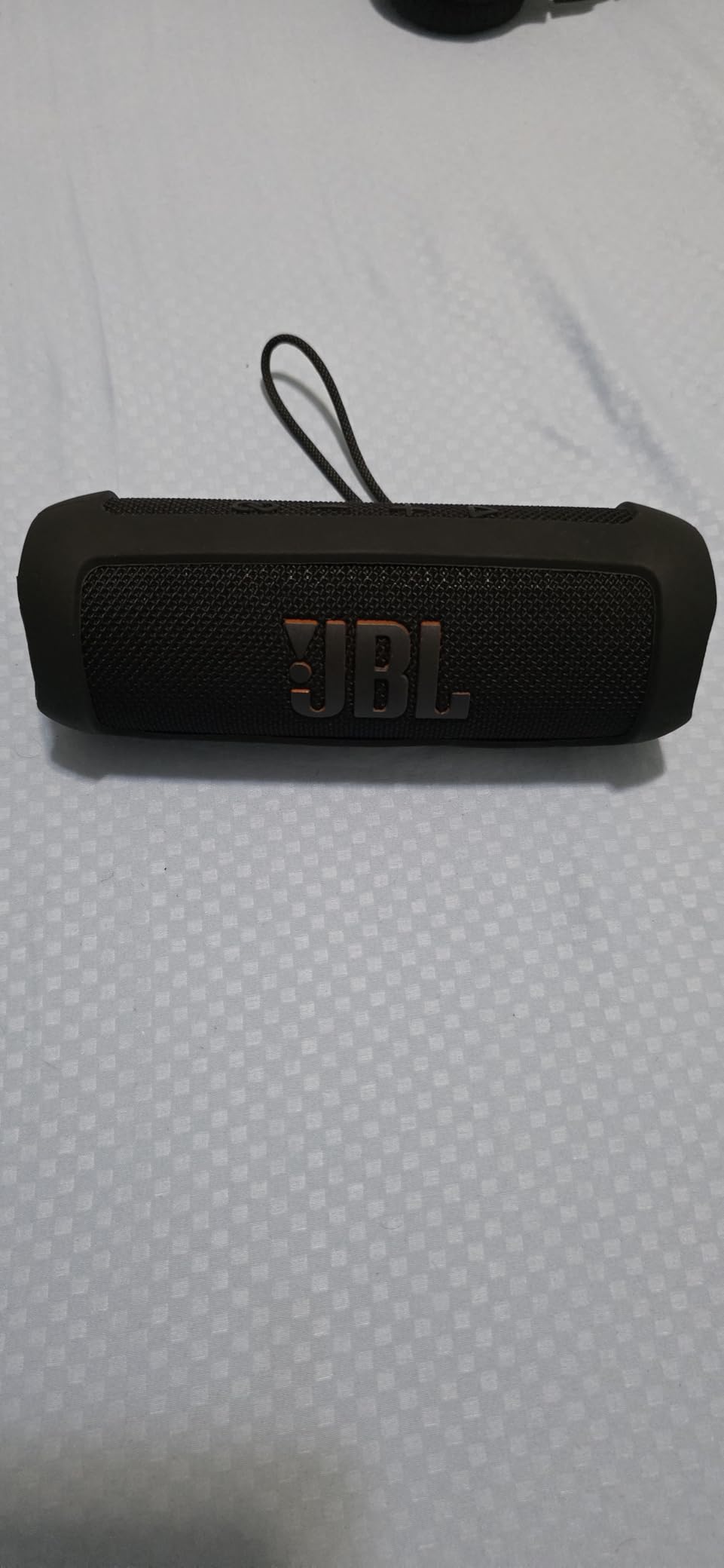 JBL Flip 6 - Portable Bluetooth Speaker, powerful sound and deep bass, IPX7 waterproof, 12 hours of playtime, JBL PartyBoost for multiple speaker pairing for home, outdoor and travel (Blue) - Customer Photo 3
