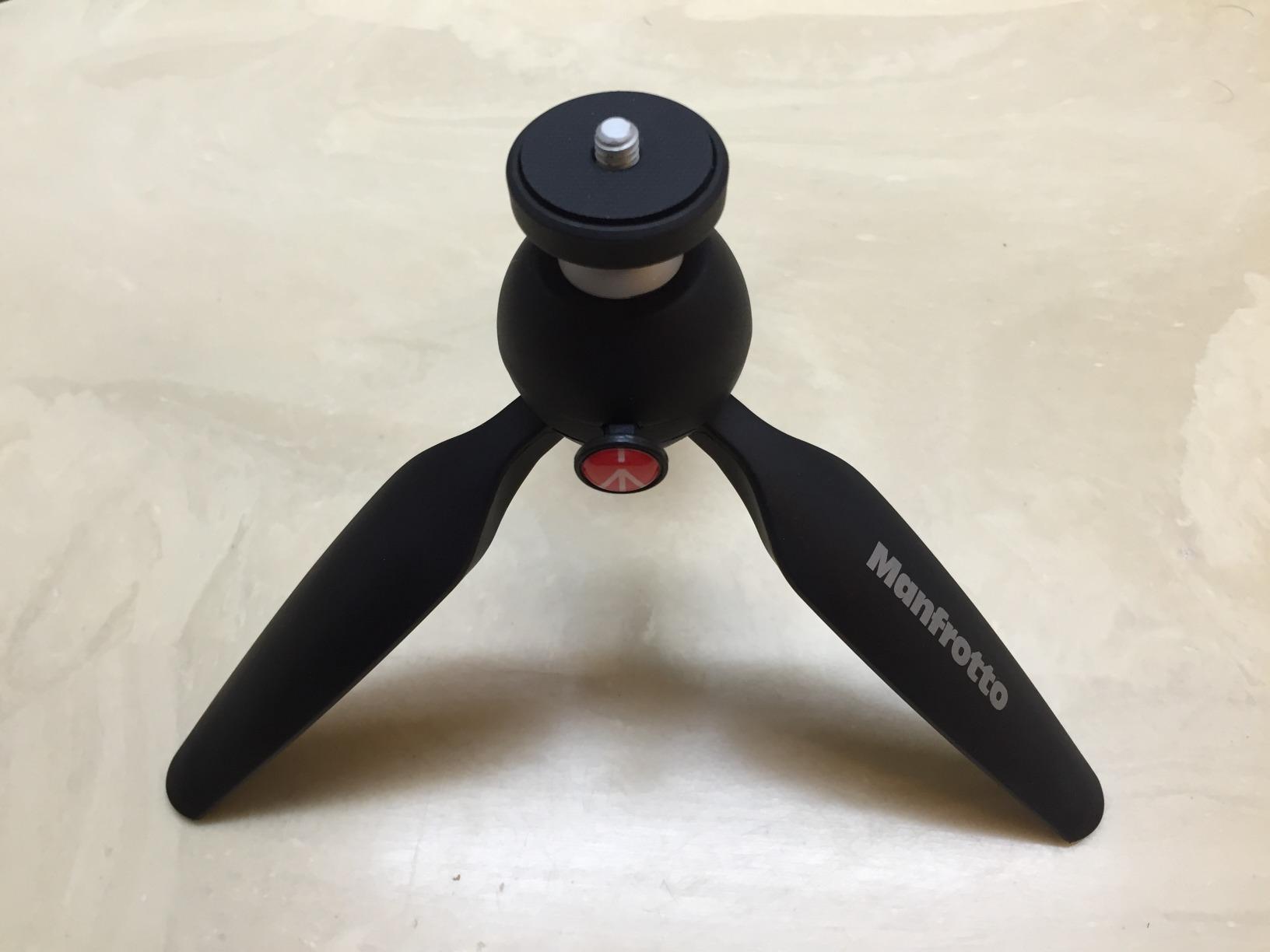 Manfrotto PIXI Mini Tripod with Handgrip for Compact System Cameras, DSLR, Mirrorless, Video - Customer Photo 4