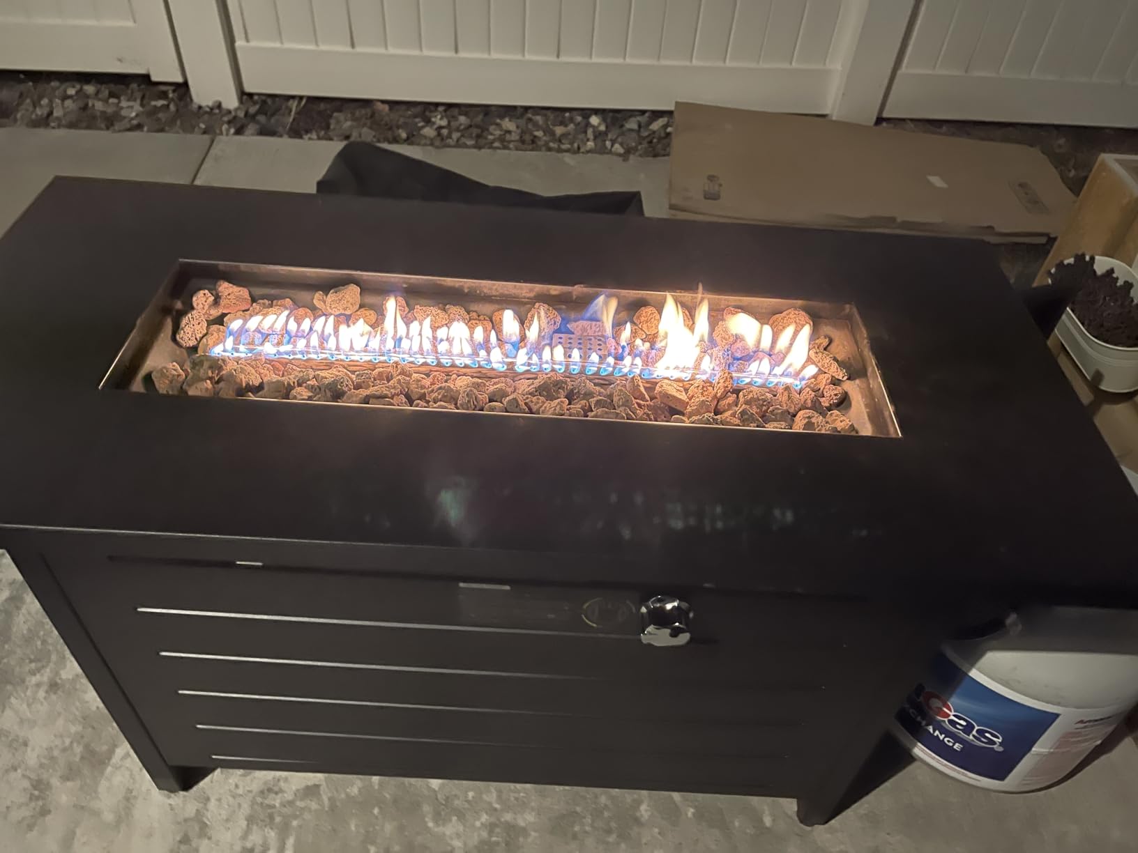 Ciays 28 Inch Propane Fire Pit CSA-Listed Outdoor Fire Pit Table, 50,000 BTU Steel Gas Fire Pits with Lid and Lava Rock, Add Warmth and Ambience to Parties On Patio Deck Garden,Black,CIFPT3-N1 - Customer Photo 2