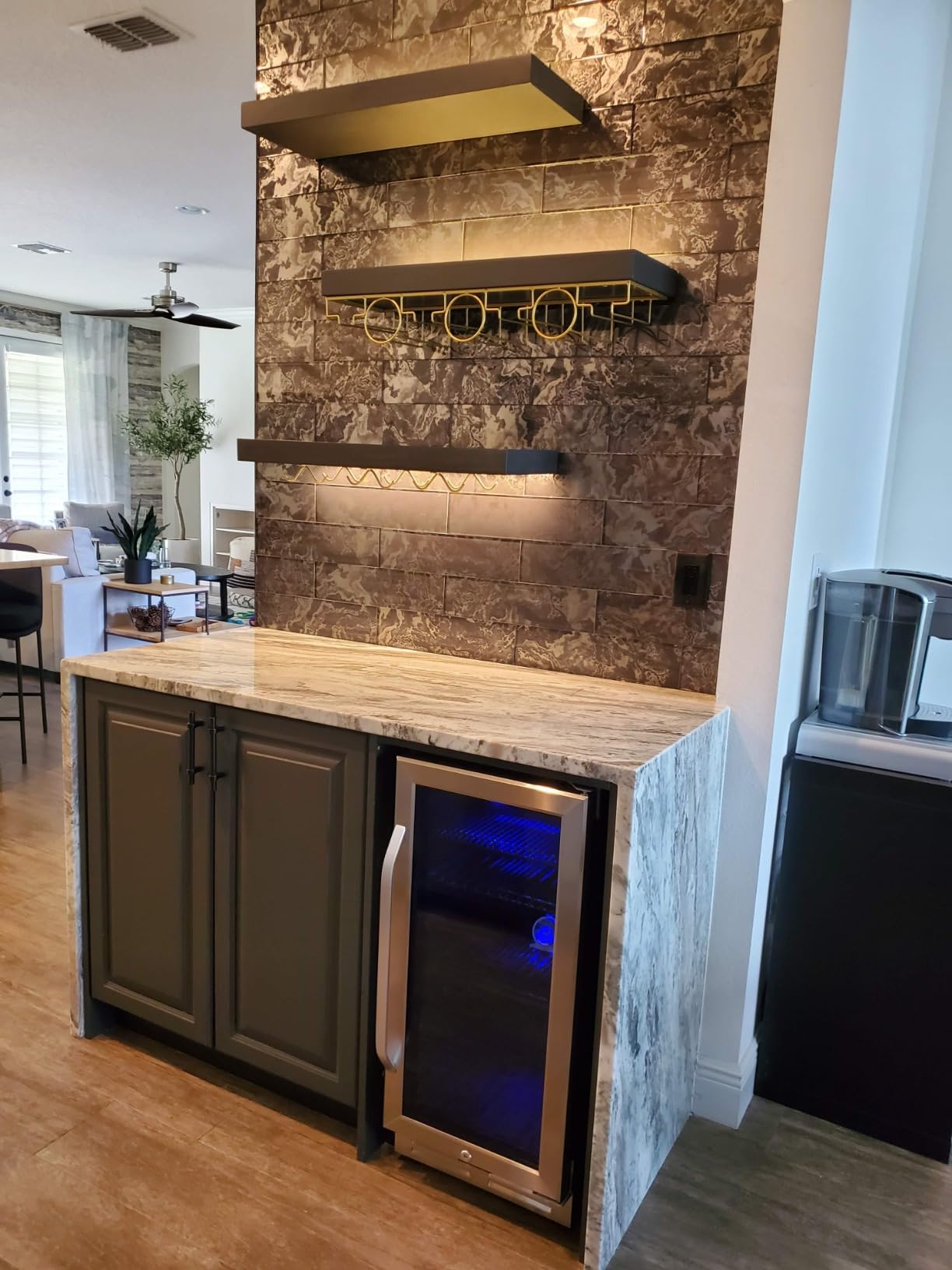 180 Bottles Wine Fridge 24 Inch Dual Zone Wine Cooler Refrigerator Freestanding Wine Refrigerator with Glass Door and Safety Lock, Large Wine Cellar for Home, Office, Kitchen Customer Review 180 Bottles Wine Fridge 24 Inch Dual Zone Wine Cooler Refrigerator Freestanding Wine Refrigerator with Glass Door and Safety Lock, Large Wine Cellar for Home, Office, Kitchen - Customer Photo 2