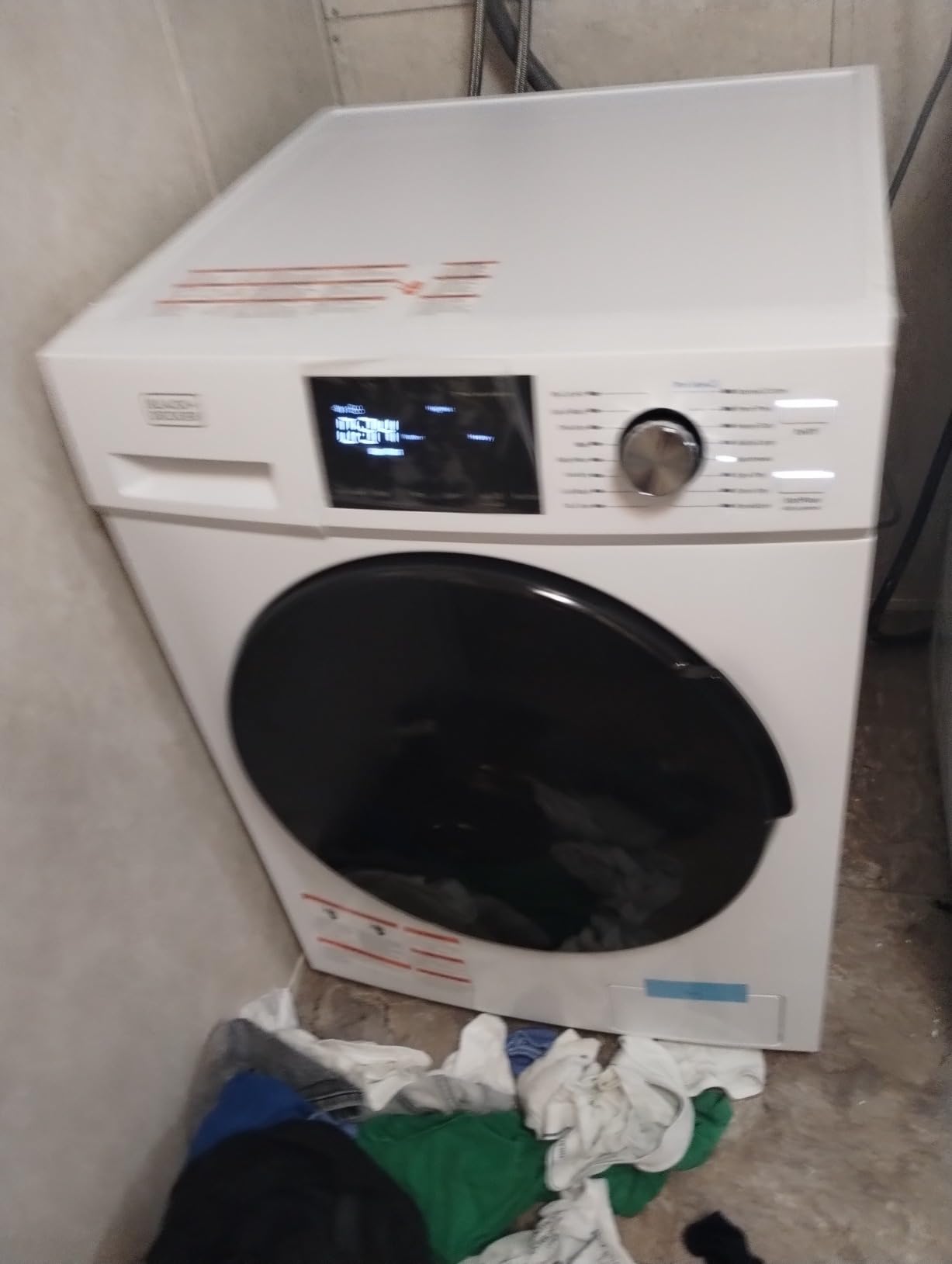 BLACK+DECKER Front Load Washer, 2.7 Cu. Ft. Compact Washing Machine with LED Display & 16 Cycles - Customer Photo 2