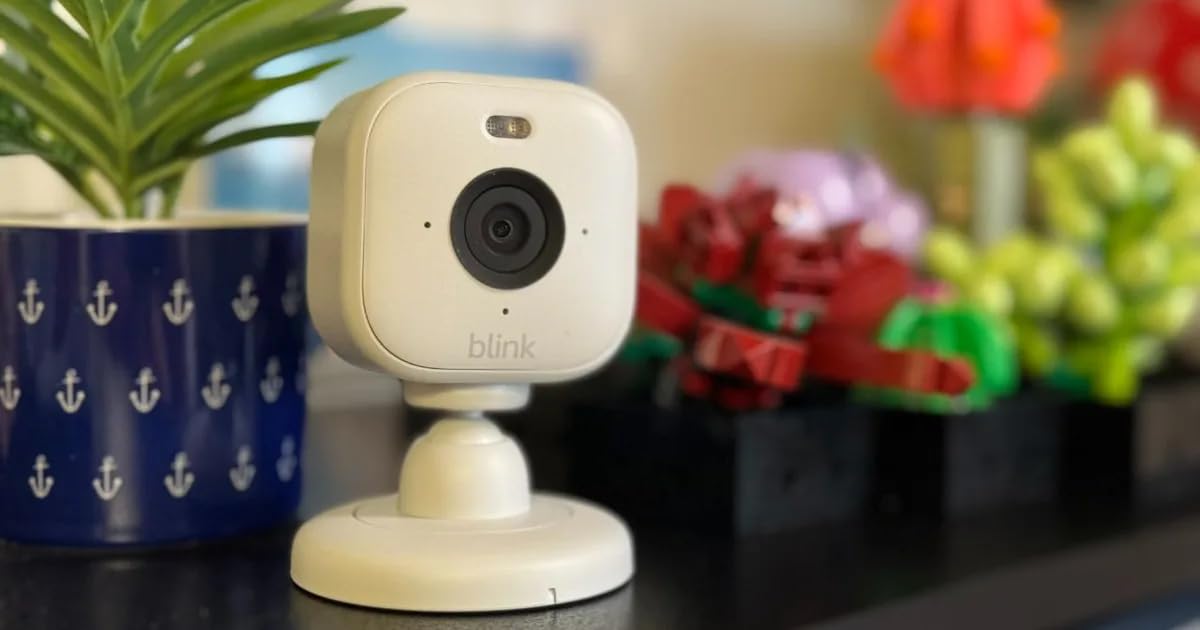 Blink Mini - Compact indoor plug-in smart security camera, 1080p HD video, night vision, motion detection, two-way audio, easy set up, Works with Alexa – 2 cameras (Black) - Customer Photo 1