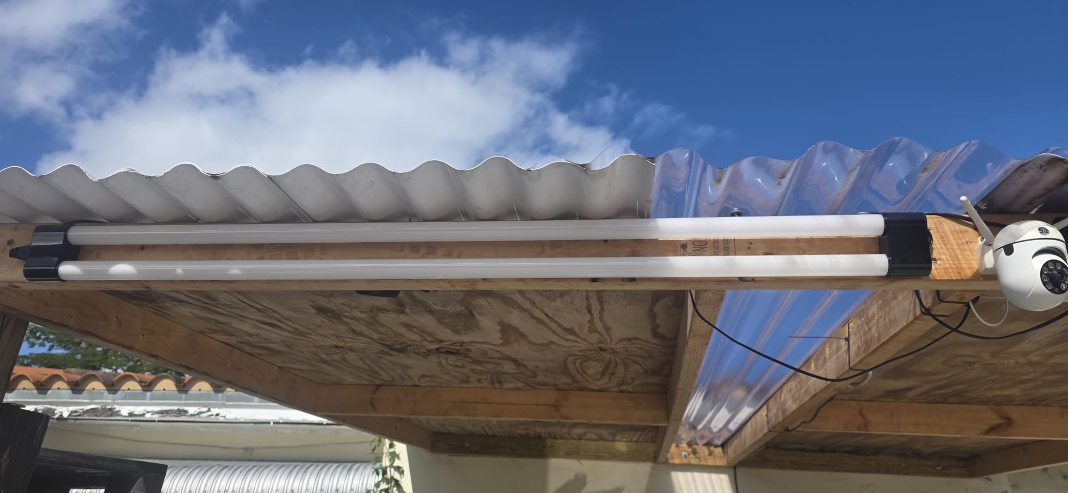 hykolity 2 Pack 4FT Linkable LED Shop Light for Garage, 4400lm, 4FT 42W, 5000K Daylight LED Workbench Light Fixture with Plug, Hanging or Surface Mount, Black - ETL - Customer Photo 1