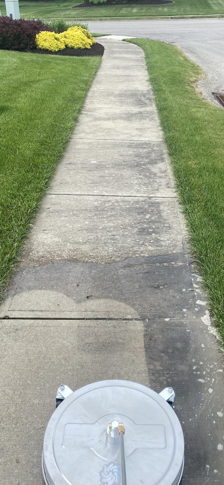 JANZ 20 inch Pressure Washer Surface Cleaner with 4 Wheels, Stainless Steel Housing, 1/4 inch Quick Plug, 2 Extension Wands, 2 Replacement Nozzles and 3 Spray Nozzles, 4000 PSI - Customer Photo 2