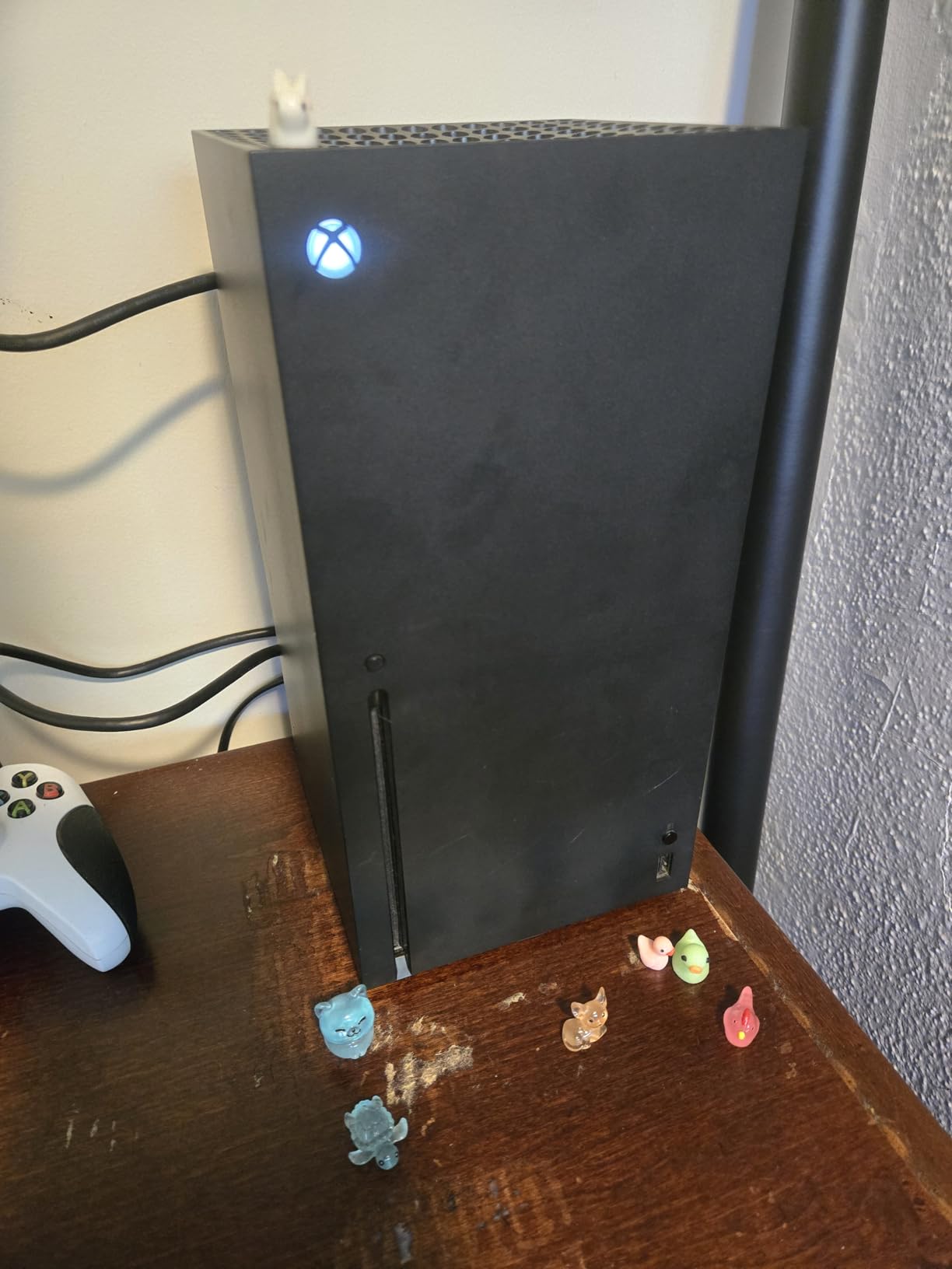 Xbox Series X 1TB Gaming Console Console + 1 Wireless Controller - Backward Compatible with Thousands of Games, Fine-Tuned Performance, True 4K Gaming, Up to 120 FPS - HDMI_Cable - Customer Photo 2