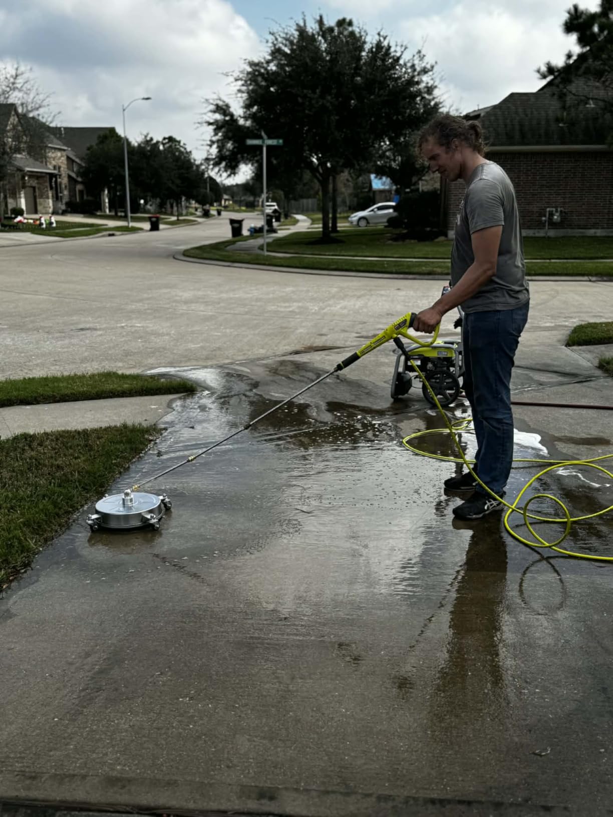JANZ 14 inch Pressure Washer Surface Cleaner with 4 Wheels, Stainless Steel Housing, 1/4 inch Quick Plug, 2 Extension Wands, 2 Replacement Nozzles and 3 Spray Nozzles, 4000 PSI - Customer Photo 2