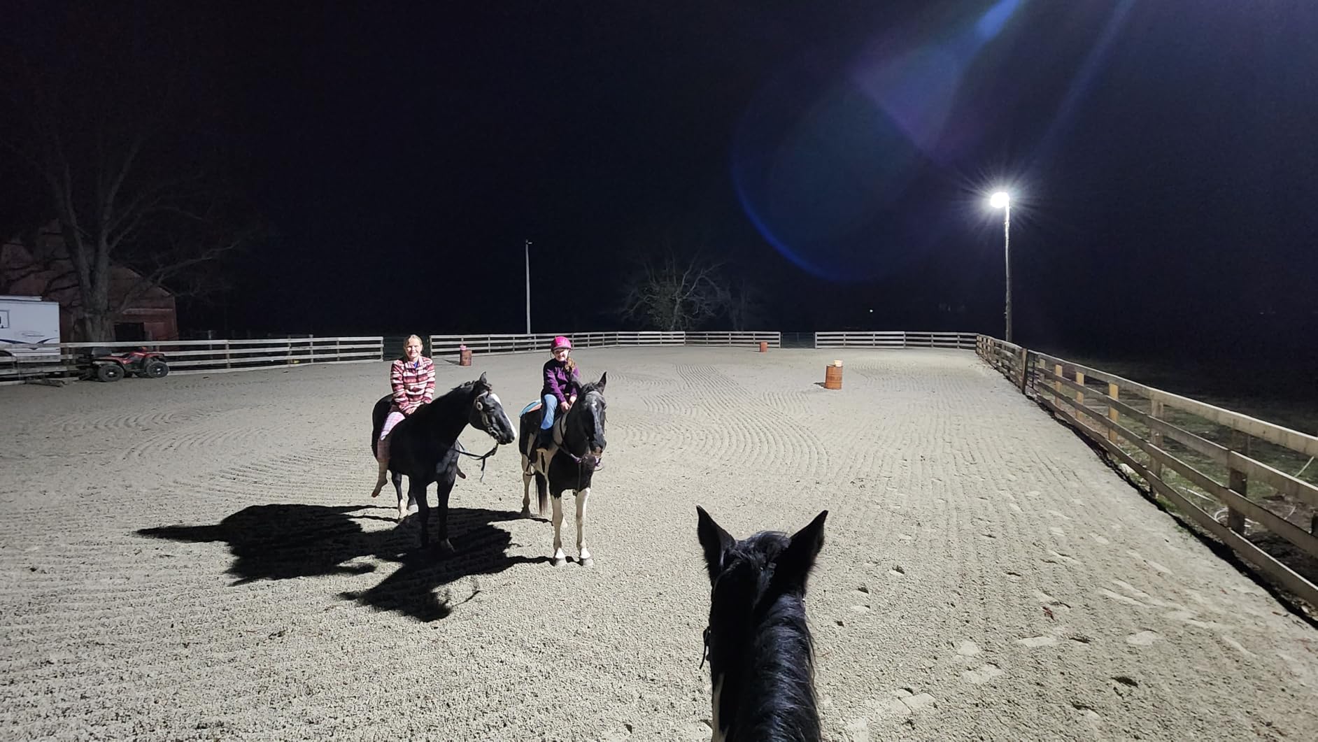 Juyace Led Stadium Flood Light Outdoor 36000Lm 1500W Equivalent Super Bright Commercial Area Lighting 100-277V 5000K Daylight IP65 Waterproof Arena Lights for Sport Fields and Courts - Customer Photo 2