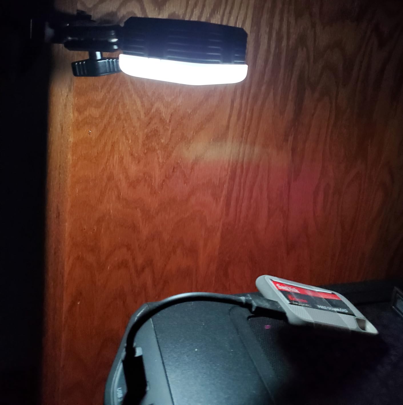 NEEWER Magnetic RGB Camera Light, 360° Full Color RGB61 Small LED Panel Video Light with 3 Cold Shoe Mounts/CRI 97+/20 Scene Modes/2500K-8500K/2000mAh Portable Recording Photography Selfie Lighting Customer Review NEEWER Magnetic RGB Camera Light, 360° Full Color RGB61 Small LED Panel Video Light with 3 Cold Shoe Mounts/CRI 97+/20 Scene Modes/2500K-8500K/2000mAh Portable Recording Photography Selfie Lighting - Customer Photo 2