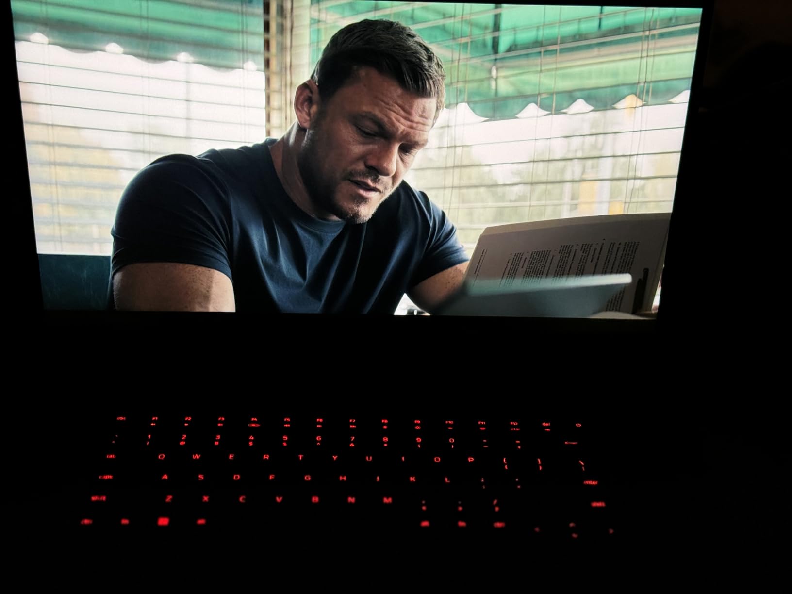 Razer Blade 17 Gaming Laptop: NVIDIA GeForce RTX 3070 Ti - 12th Gen Intel 14-Core i7 CPU - 17.3