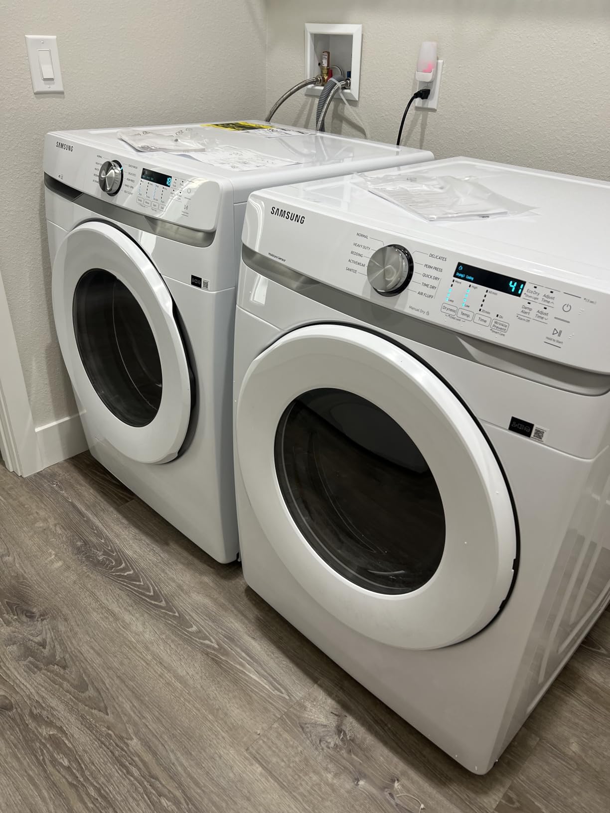 Samsung WF45T6000WPR White Front Load Laundry Package - Customer Photo 1